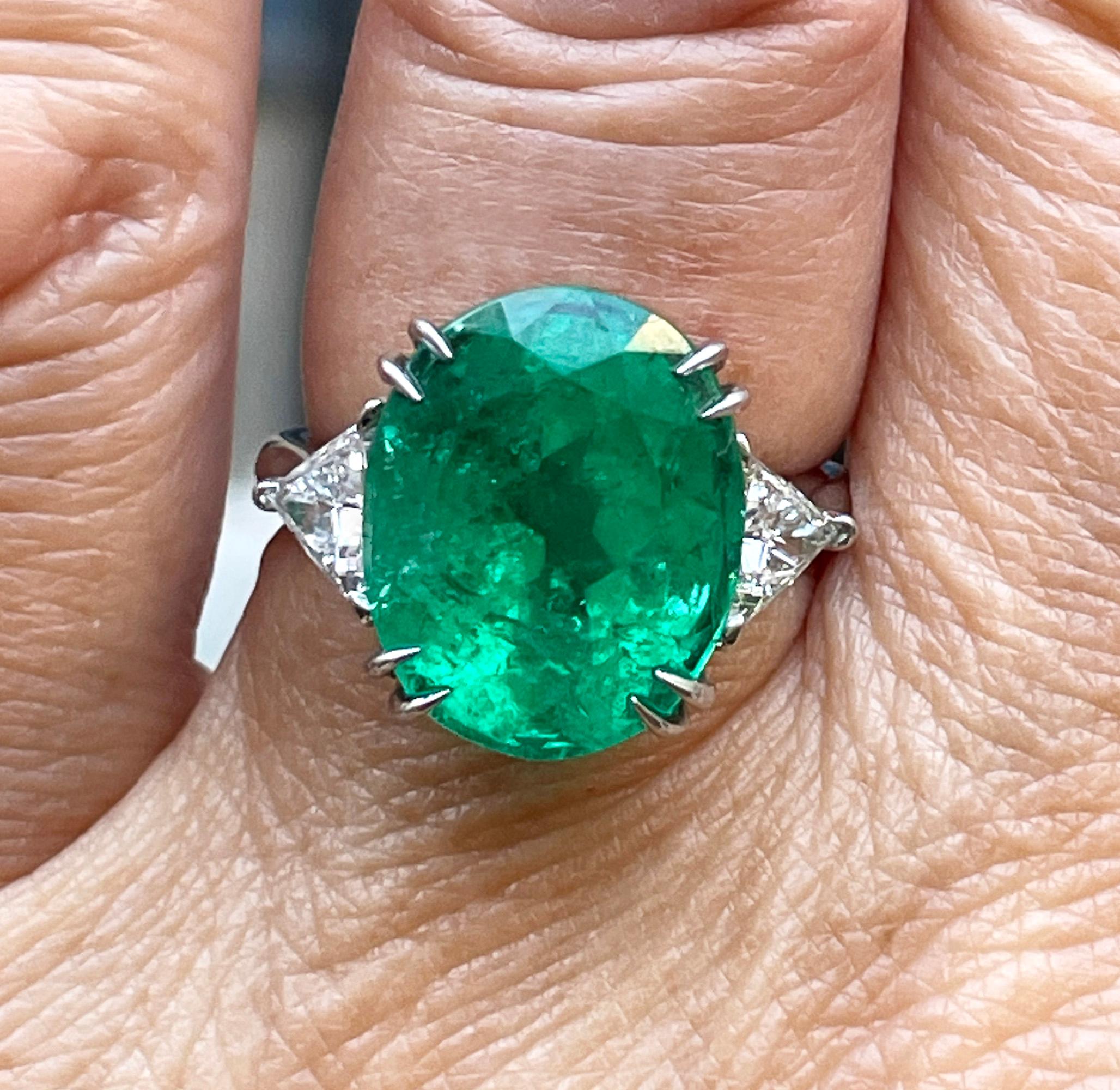 GIA Colombian Green 10ctw Emerald & Diamond Three Stone Engagement Platinum Ring For Sale 3