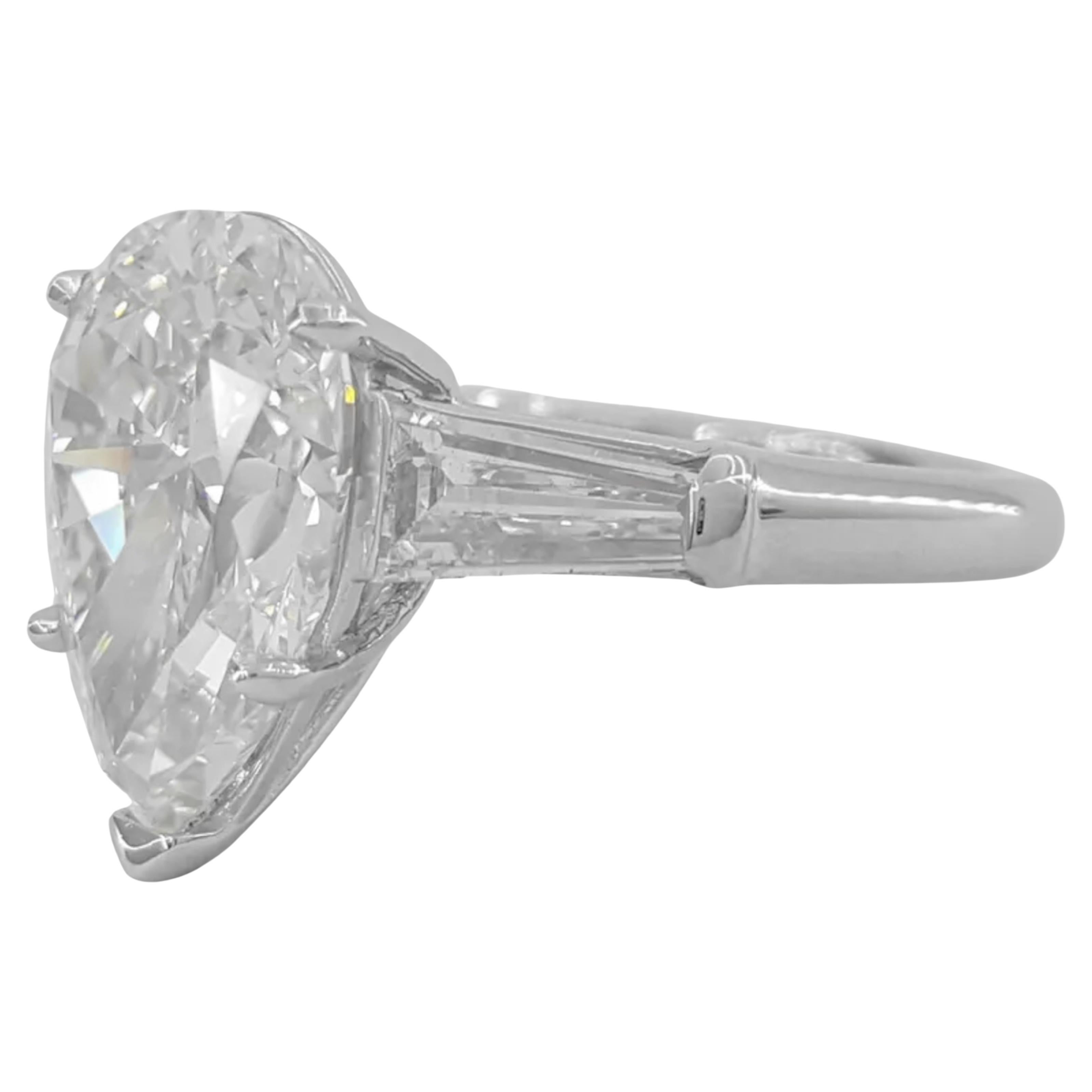 GIA Ct. 4.24 ct Total Weight Pear Cut Diamond ring In New Condition For Sale In Chicago, IL