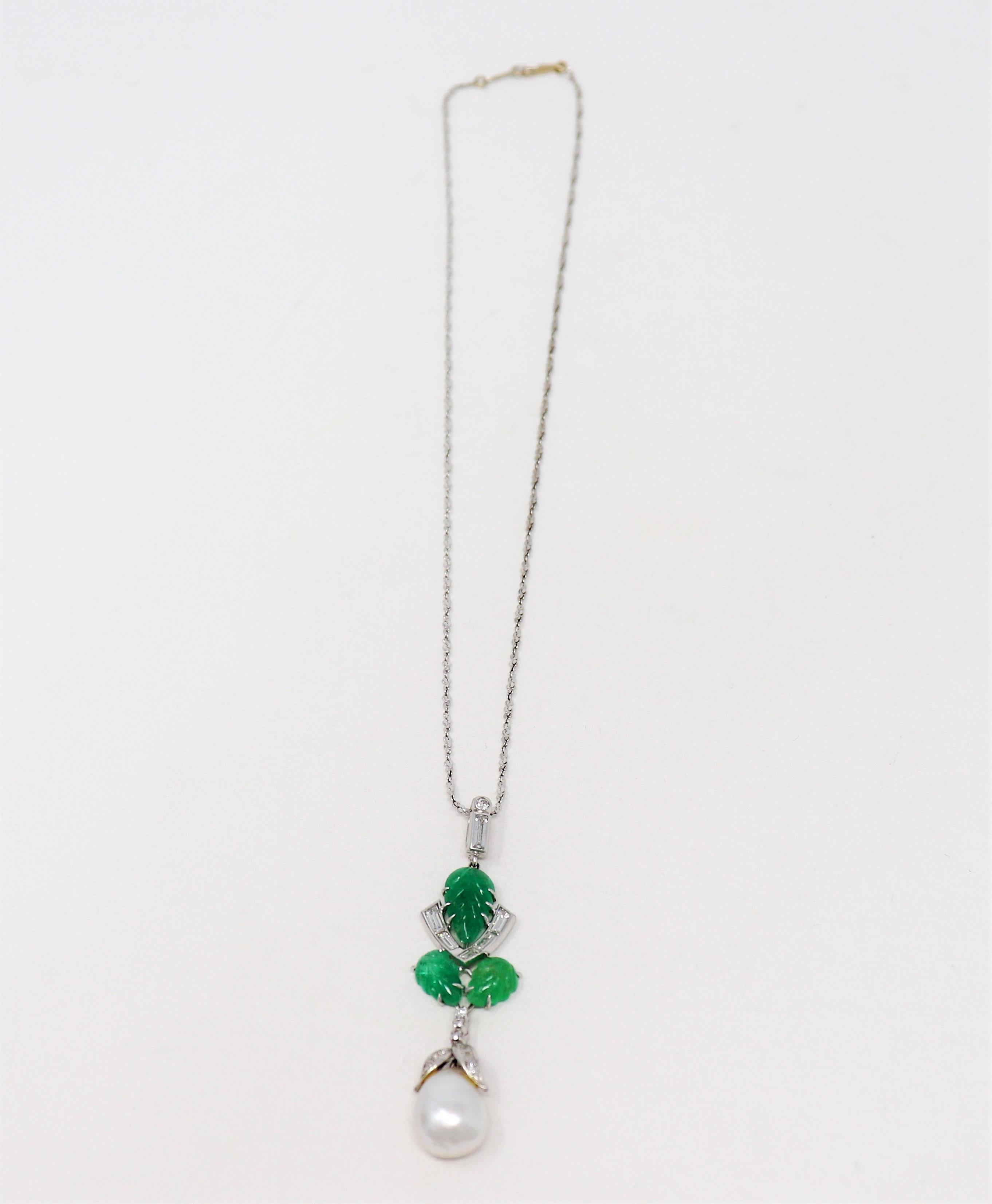 GIA Cultured Pearl, Emerald and Diamond Pendant Necklace in 14 Karat White Gold In Fair Condition For Sale In Scottsdale, AZ