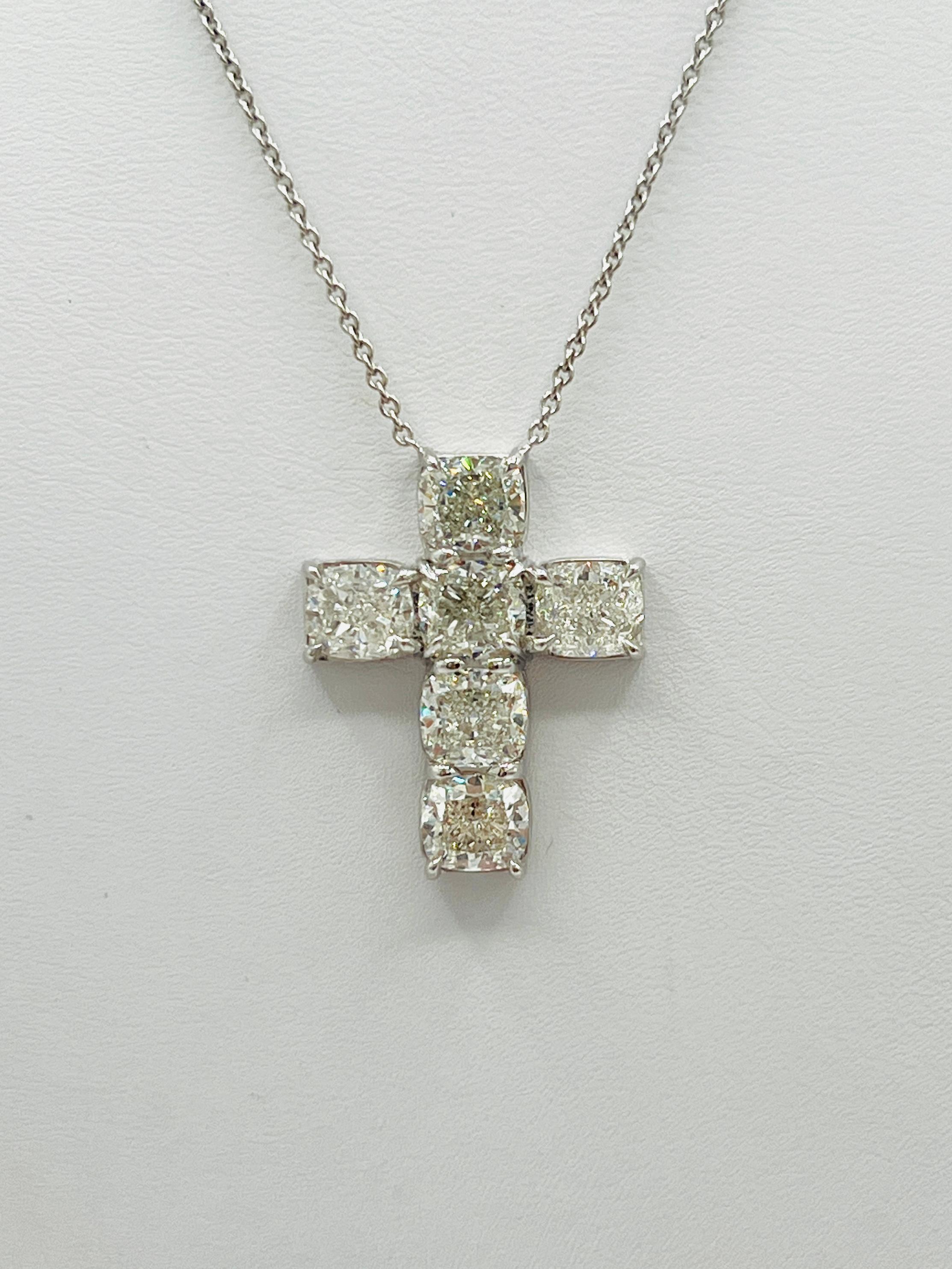 GIA Cushion 1.5 Carat Each White Diamond Pendant Necklace in 18K White Gold In New Condition For Sale In Los Angeles, CA
