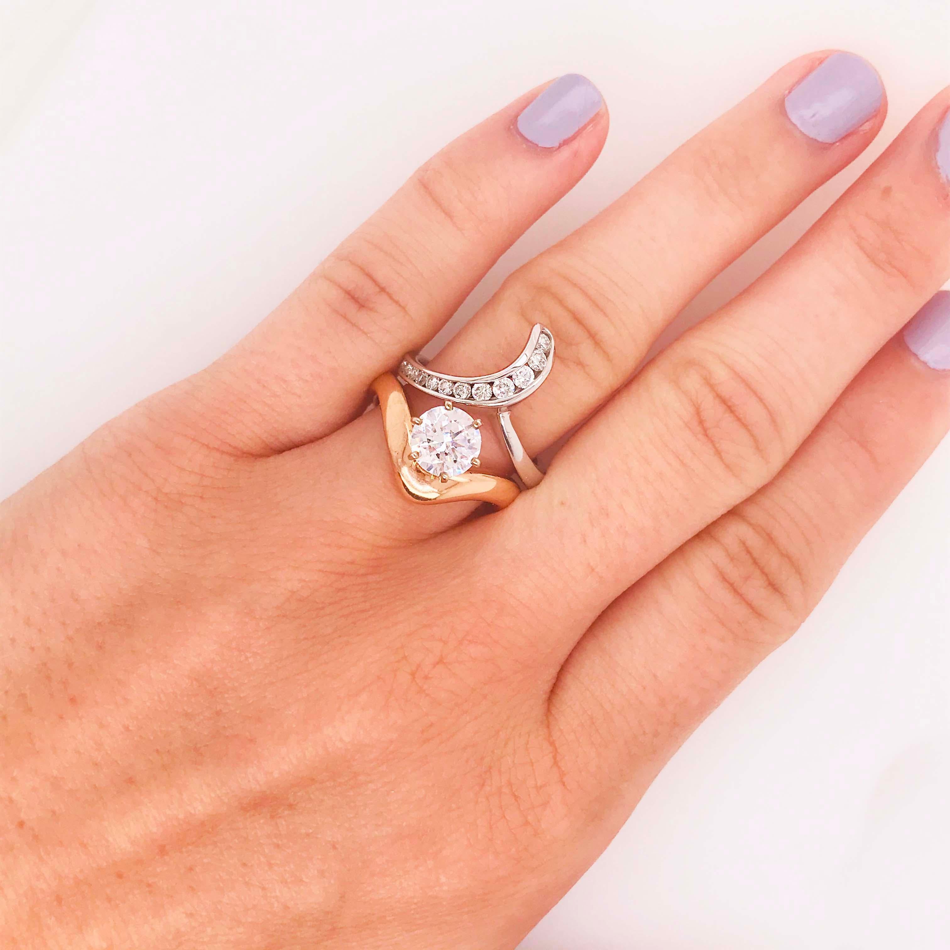 Taille ronde GIA Diamond 2 Carat Solitaire & Diamond Wrap Band Rose & White Gold Wedding Set en vente