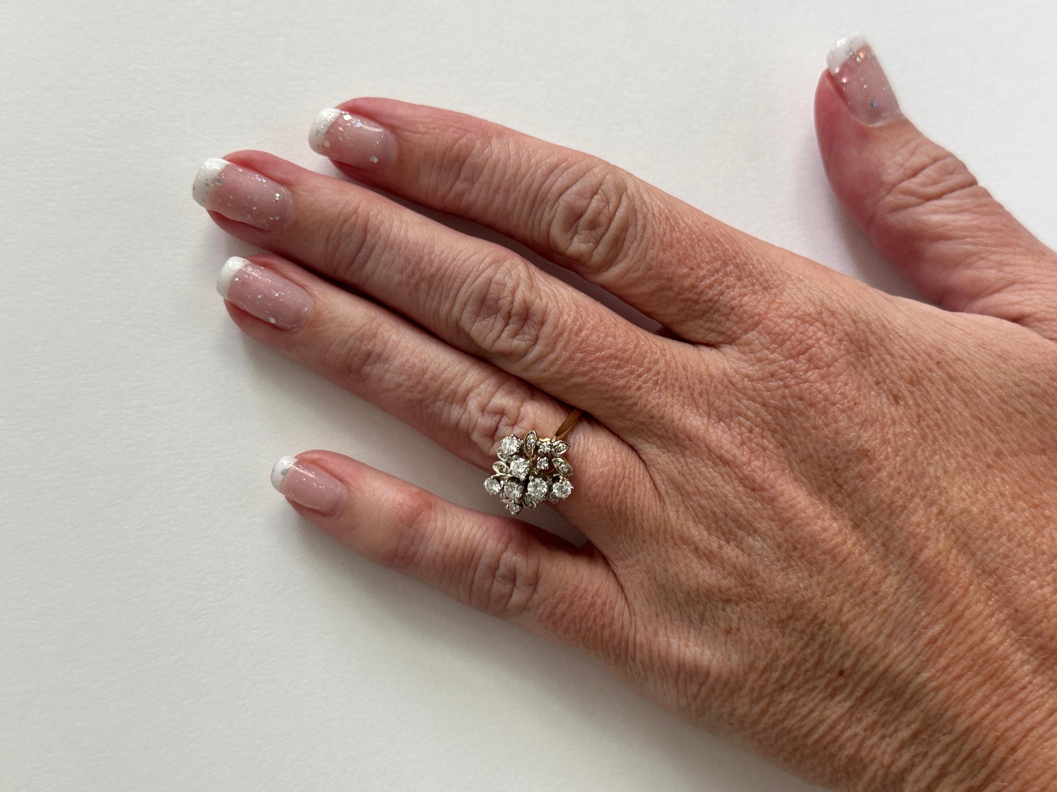 GIA Diamond Cluster Ring - Vintage 14k Gold For Sale 4