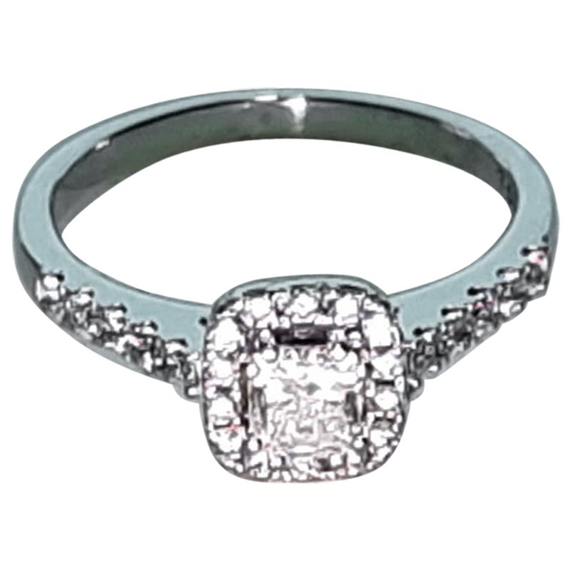 Anillo de compromiso de diamantes GIA 0.50 ct en venta