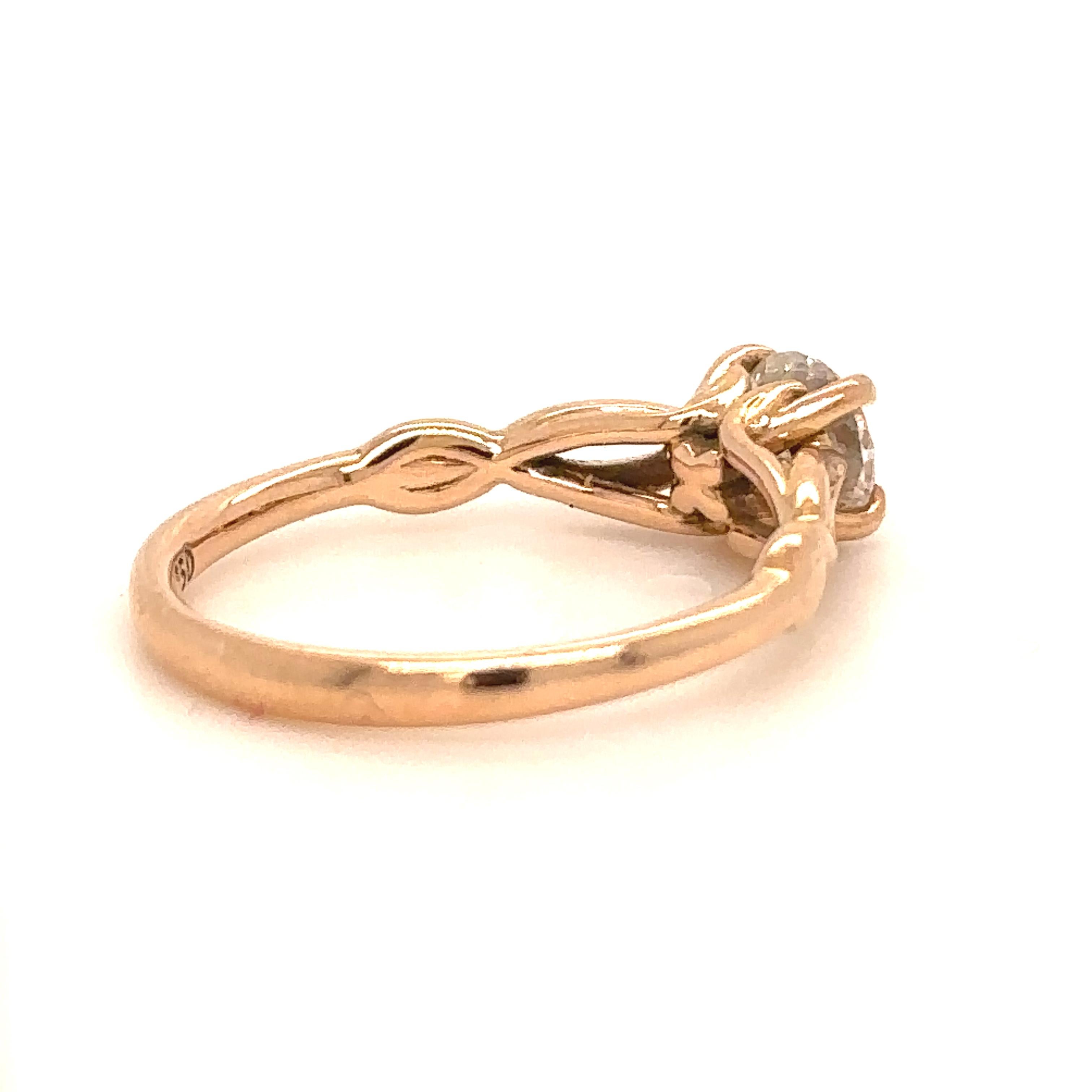 Bague de fiançailles avec diamant GIA de 0.62 carat Pour femmes en vente