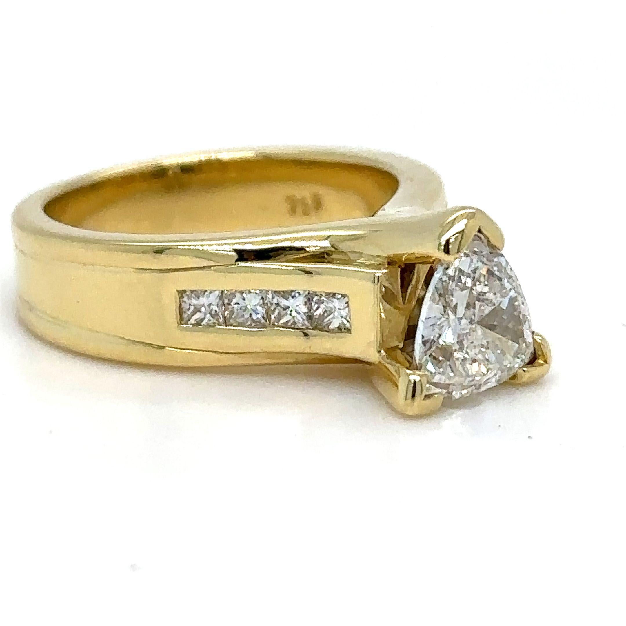 Taille brillant Bague de fiançailles avec diamant GIA de 1.35 carat en vente
