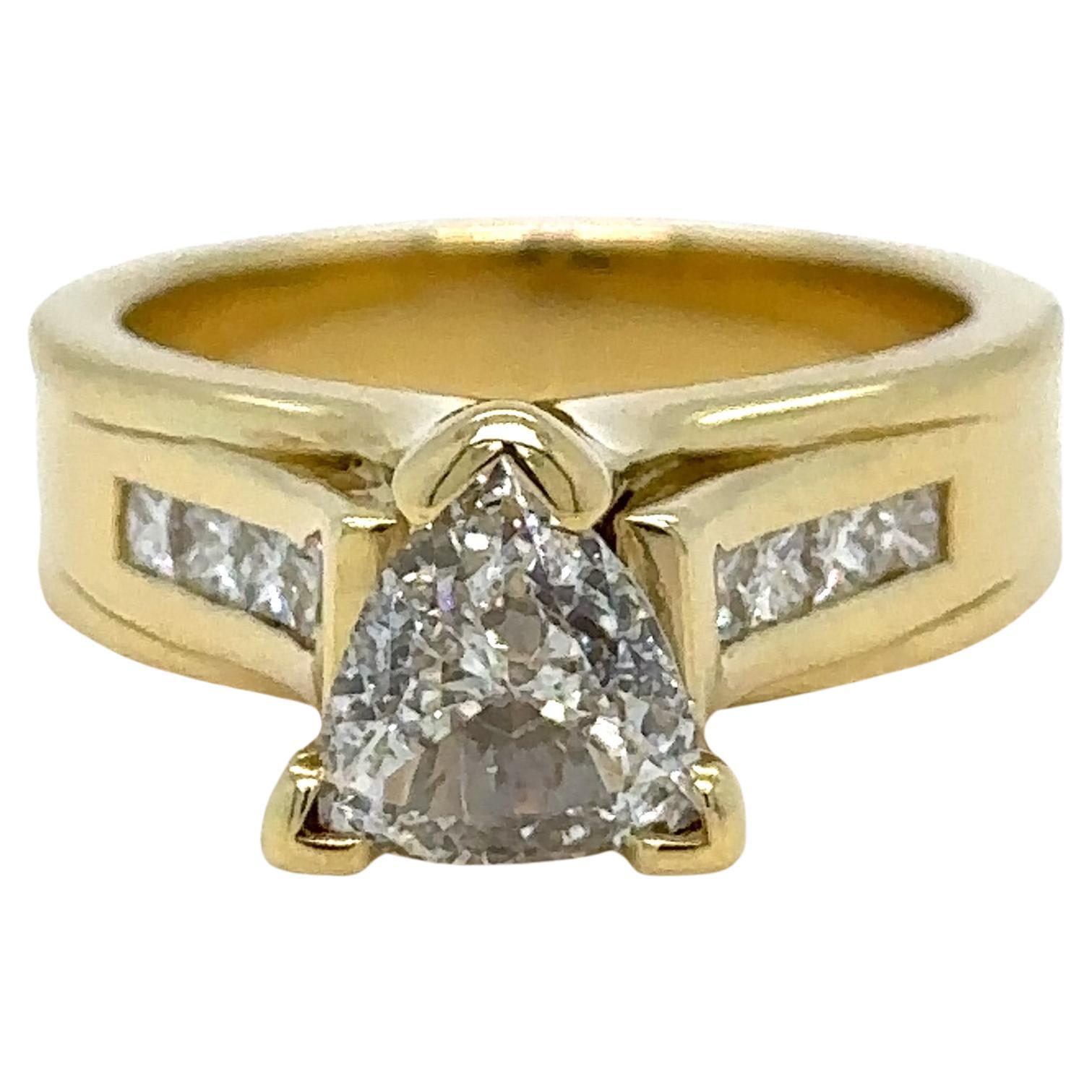 Bague de fiançailles avec diamant GIA de 1.35 carat en vente