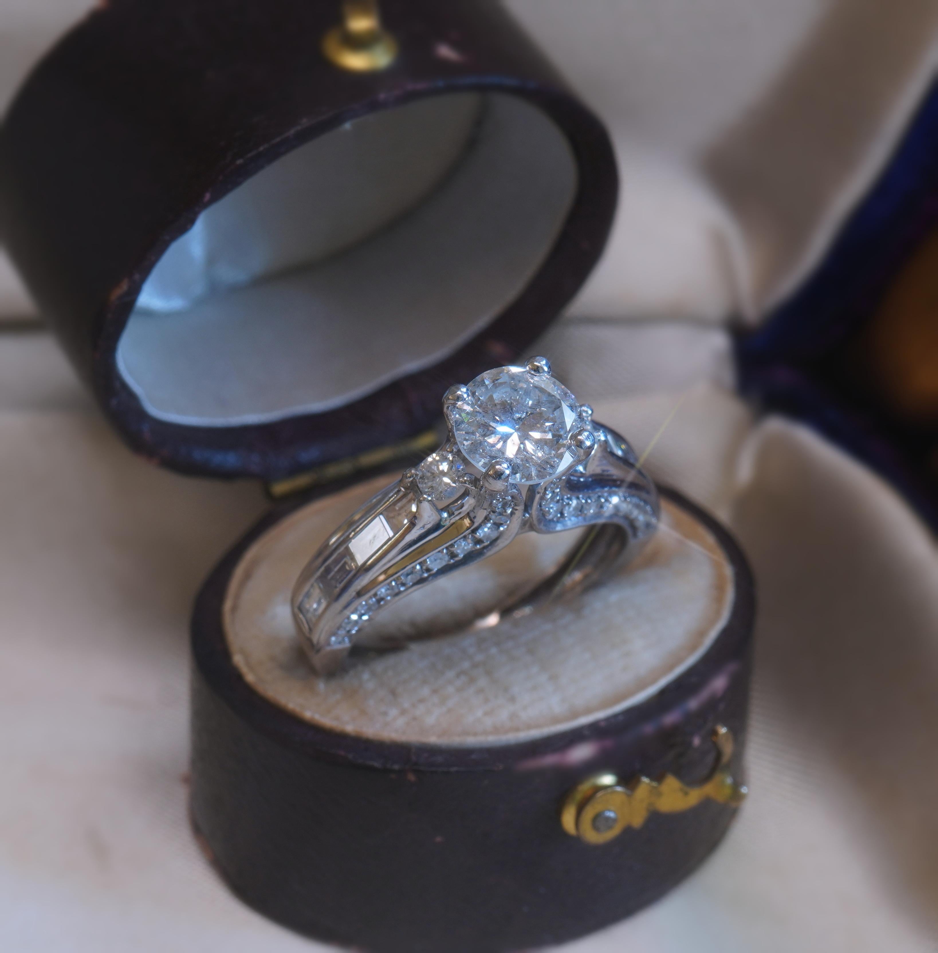 GIA Diamond Platinum Ring Vintage Solitaire Engagement Fine Box VS Huge 2.48 Cts In Good Condition In Sylvania, GA