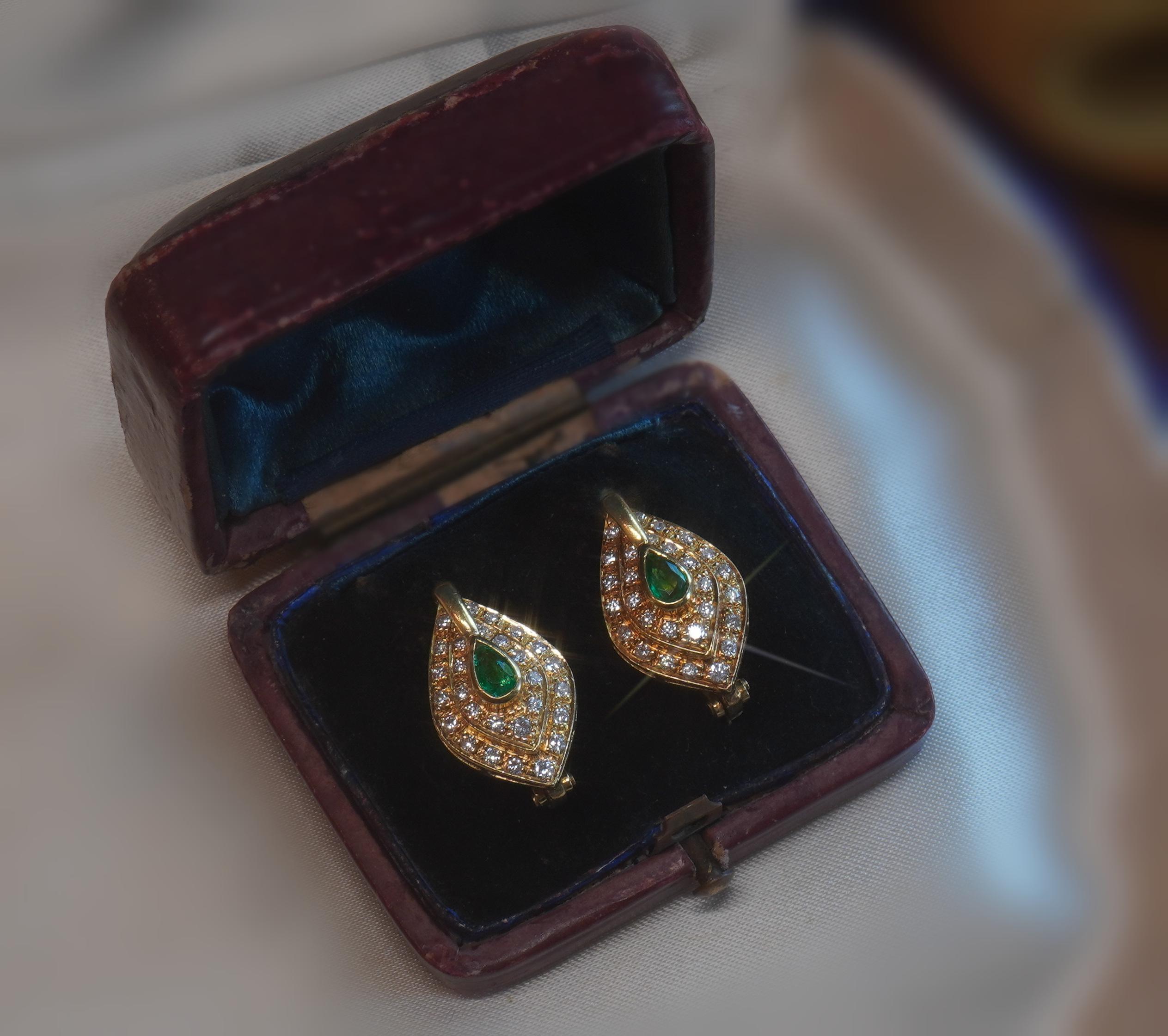 Women's GIA Emerald 18K Earrings Diamond Colombian Vintage Certified Natural VS 2.18 CTS For Sale