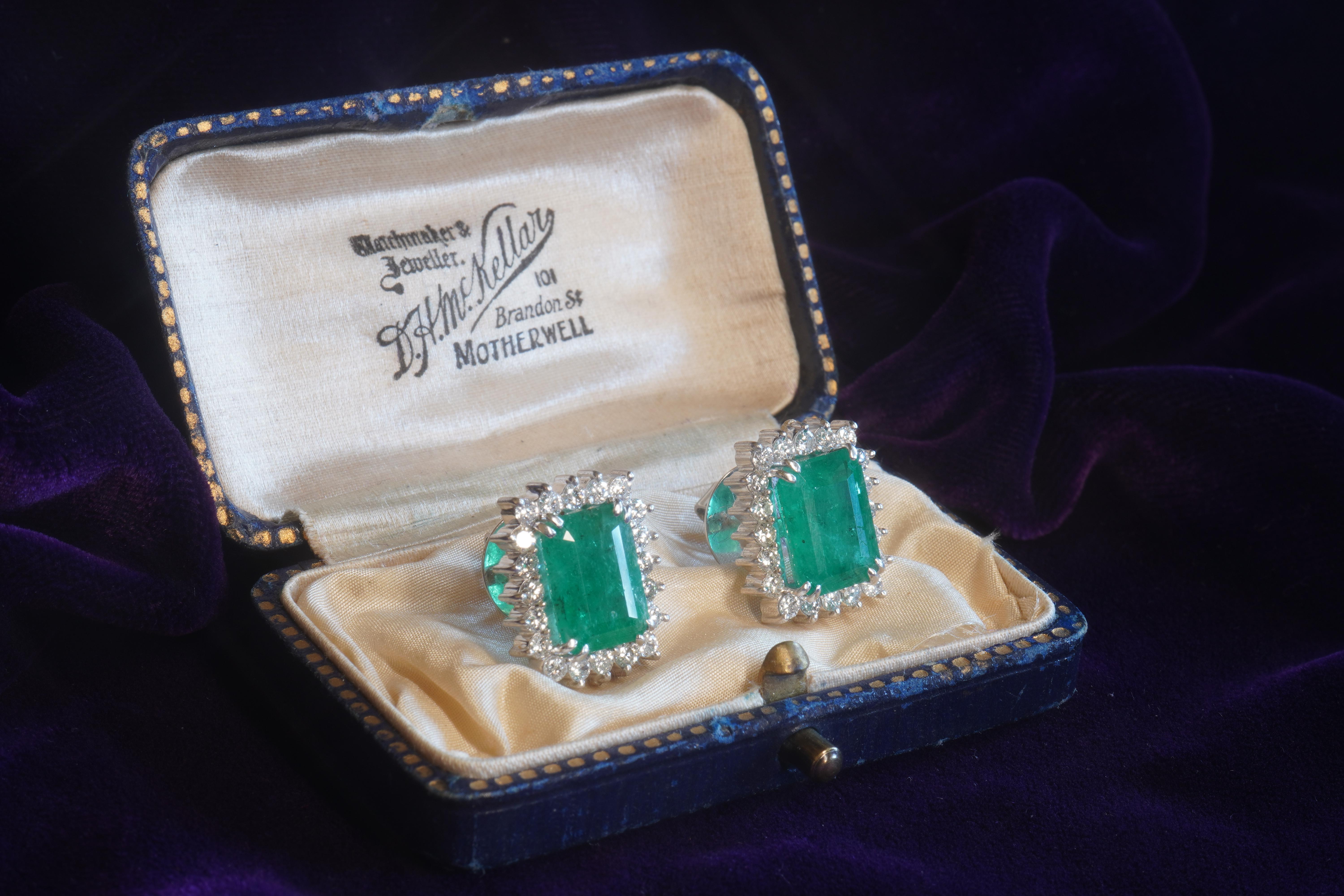 GIA Emerald 18K Earrings Diamond Vintage Certified Natural VS Fine 12.18 CTS! In Good Condition For Sale In Sylvania, GA