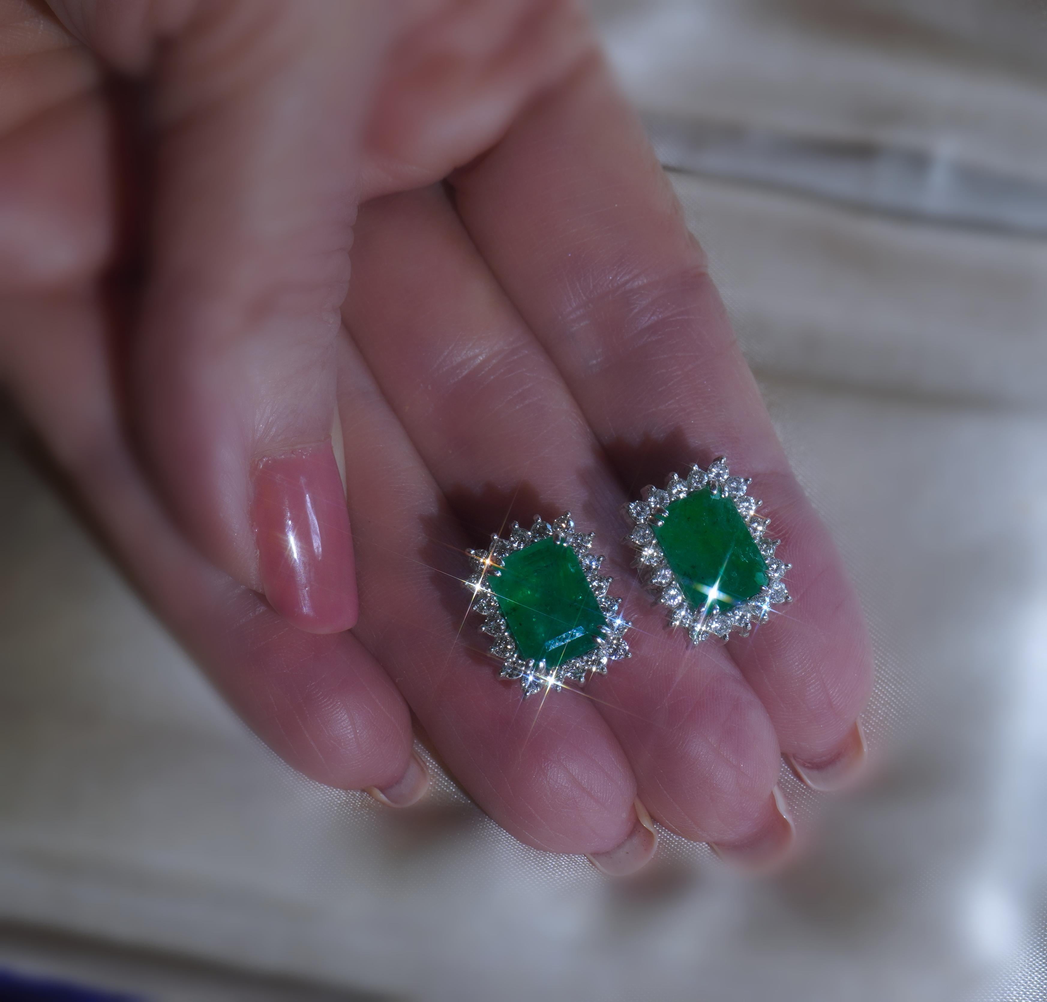 GIA Emerald 18K Earrings Diamond Vintage Certified Natural VS Fine 12.18 CTS! For Sale 3