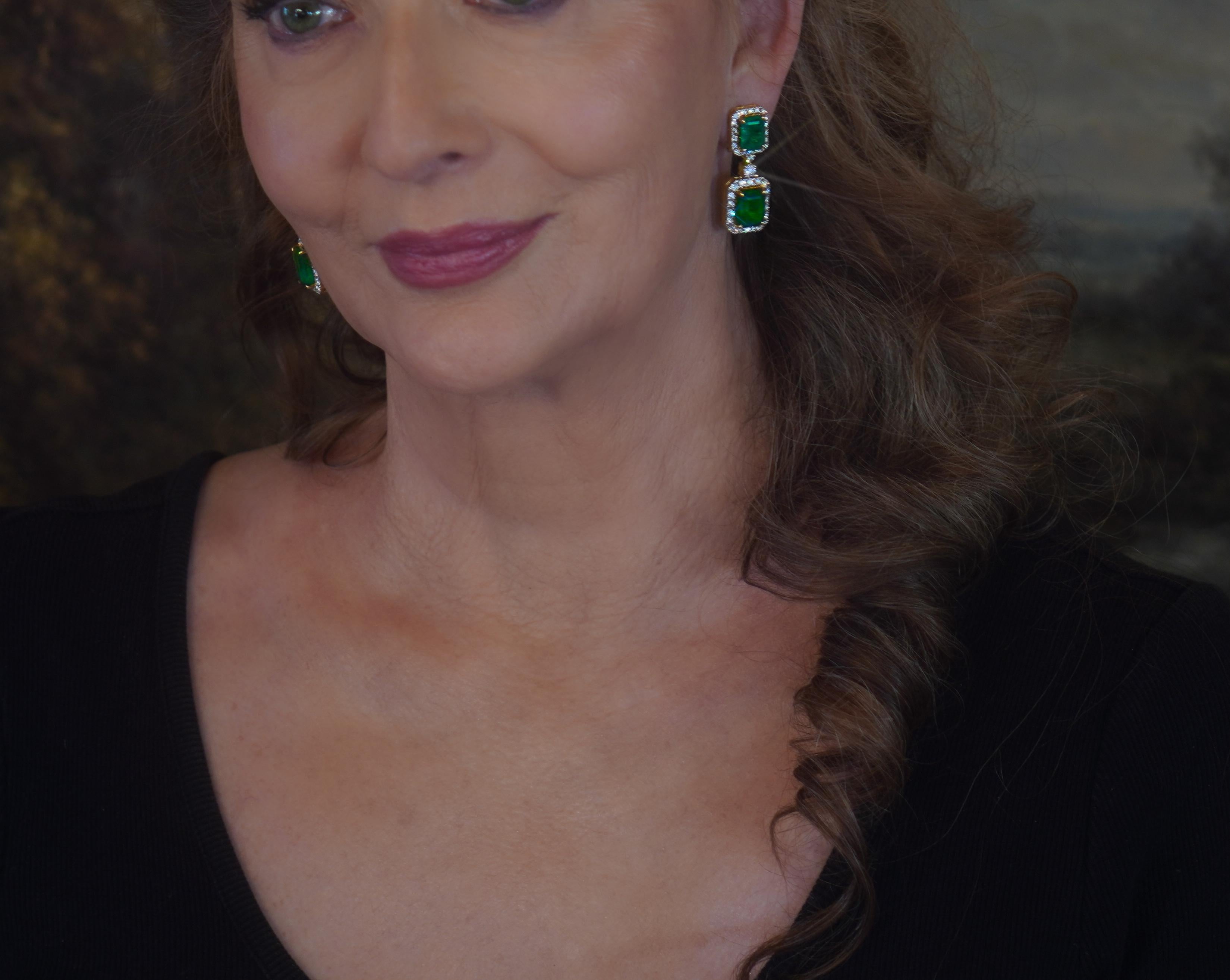 GIA Emerald 18K Earrings Diamond Vintage Certified Natural VVS Huge 21.86 Carats In Excellent Condition In Sylvania, GA