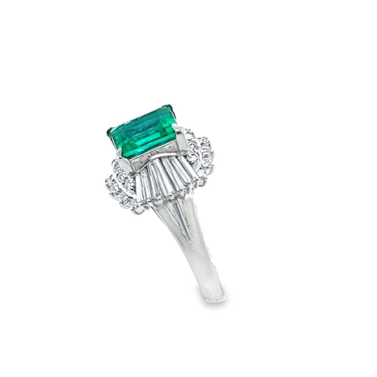 GIA Emerald and Diamond Ballerina Cocktail Ring In Excellent Condition For Sale In Beverly Hills, CA