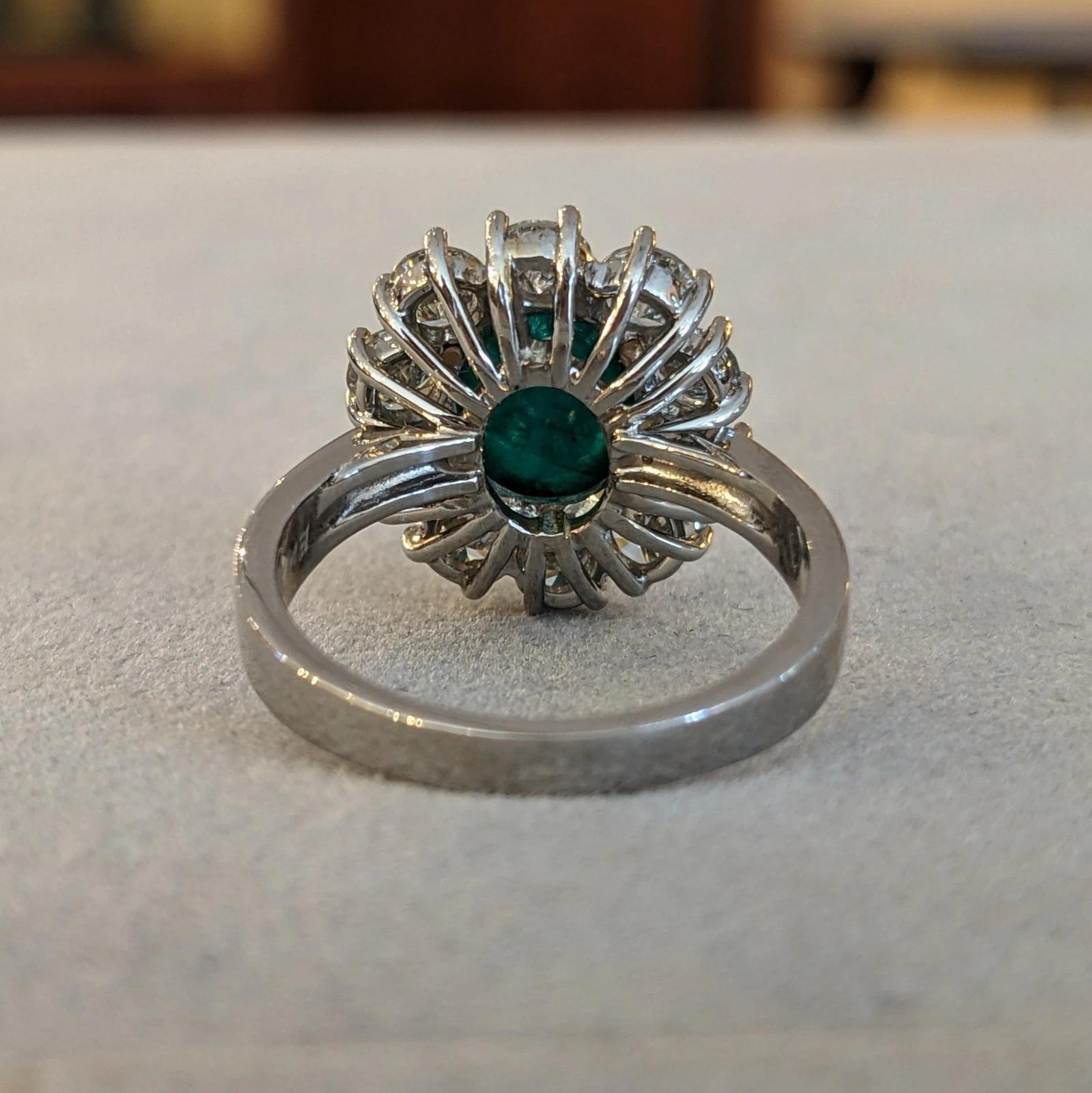 GIA Emerald Cabochon 3.48 ct with 1.60 ct Round Diamonds in Platinum in vendita 2