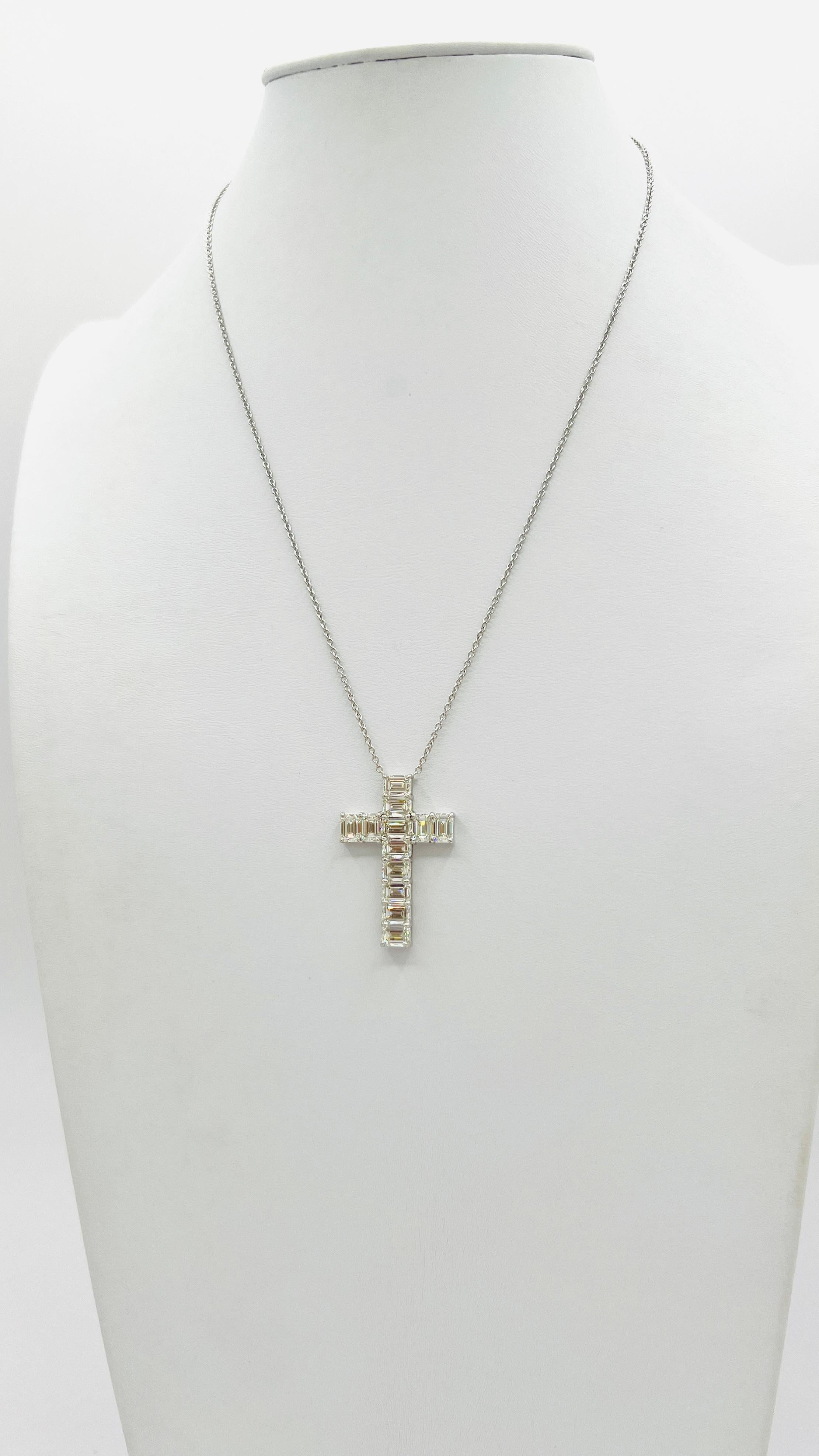 Women's or Men's GIA Emerald Cut White Diamond 0.50 ct. Each Cross Pendant Necklace in 18K For Sale