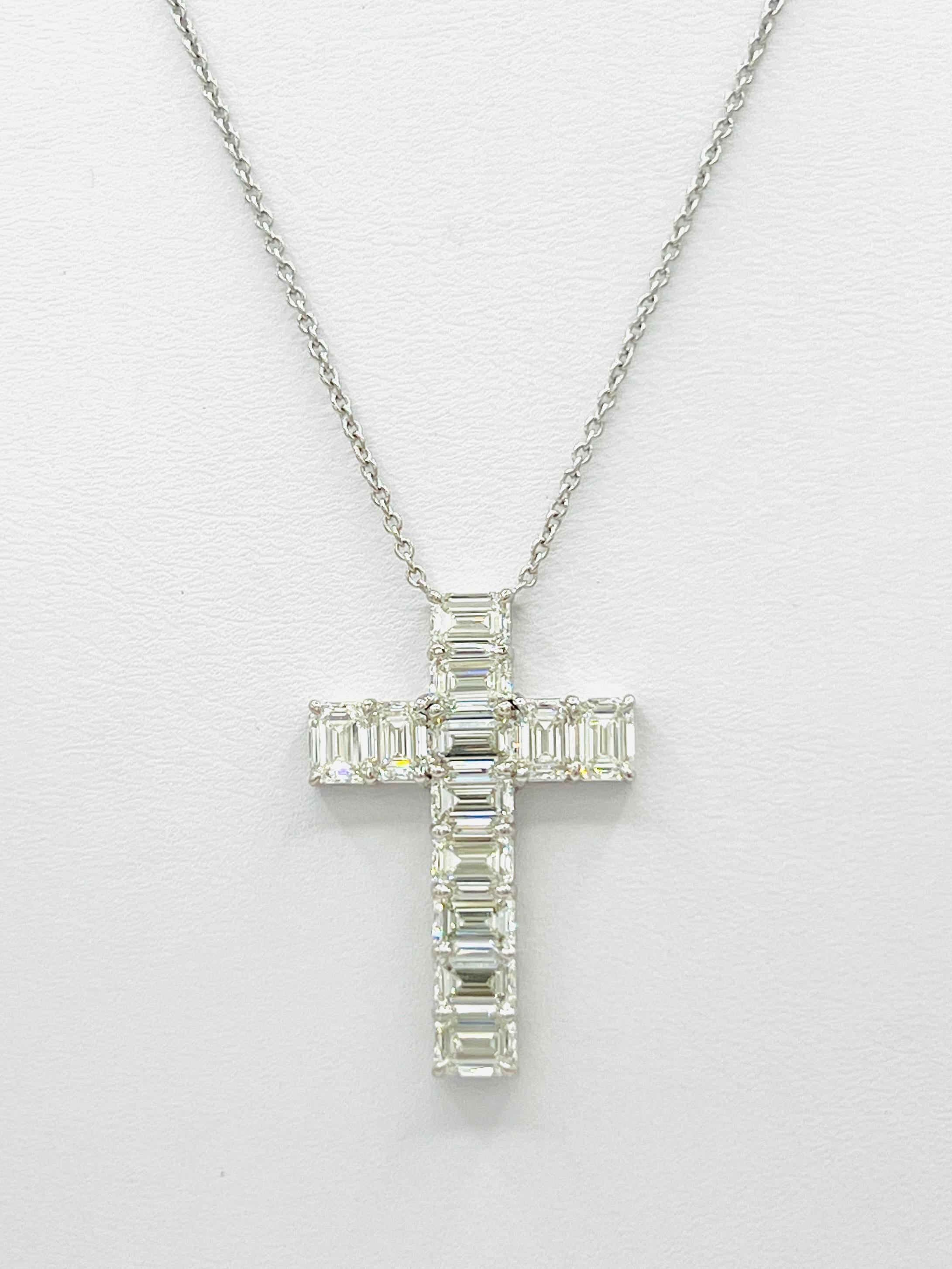 GIA Emerald Cut White Diamond 0.50 ct. Each Cross Pendant Necklace in 18K For Sale 1