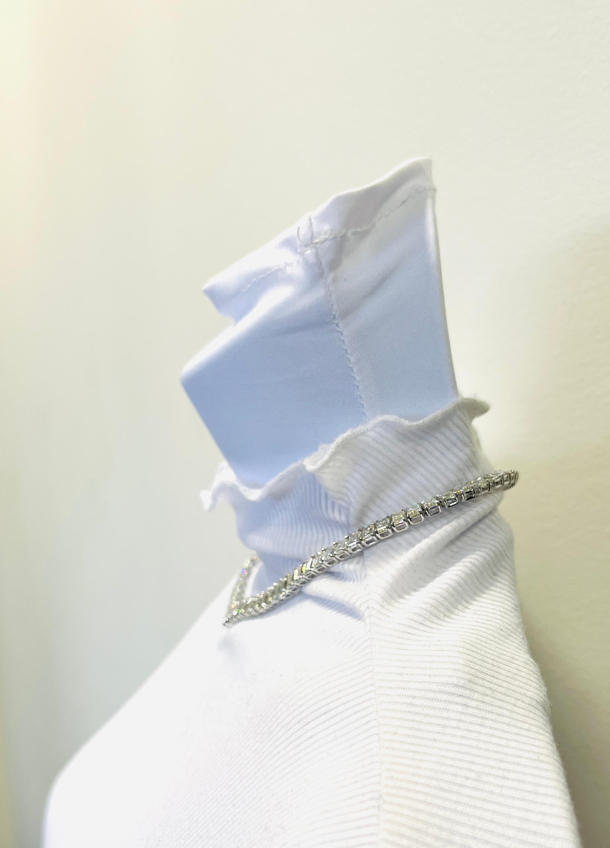 Taille émeraude Collier Riviera en or blanc 18 carats avec diamants blancs taille émeraude certifiés GIA en vente