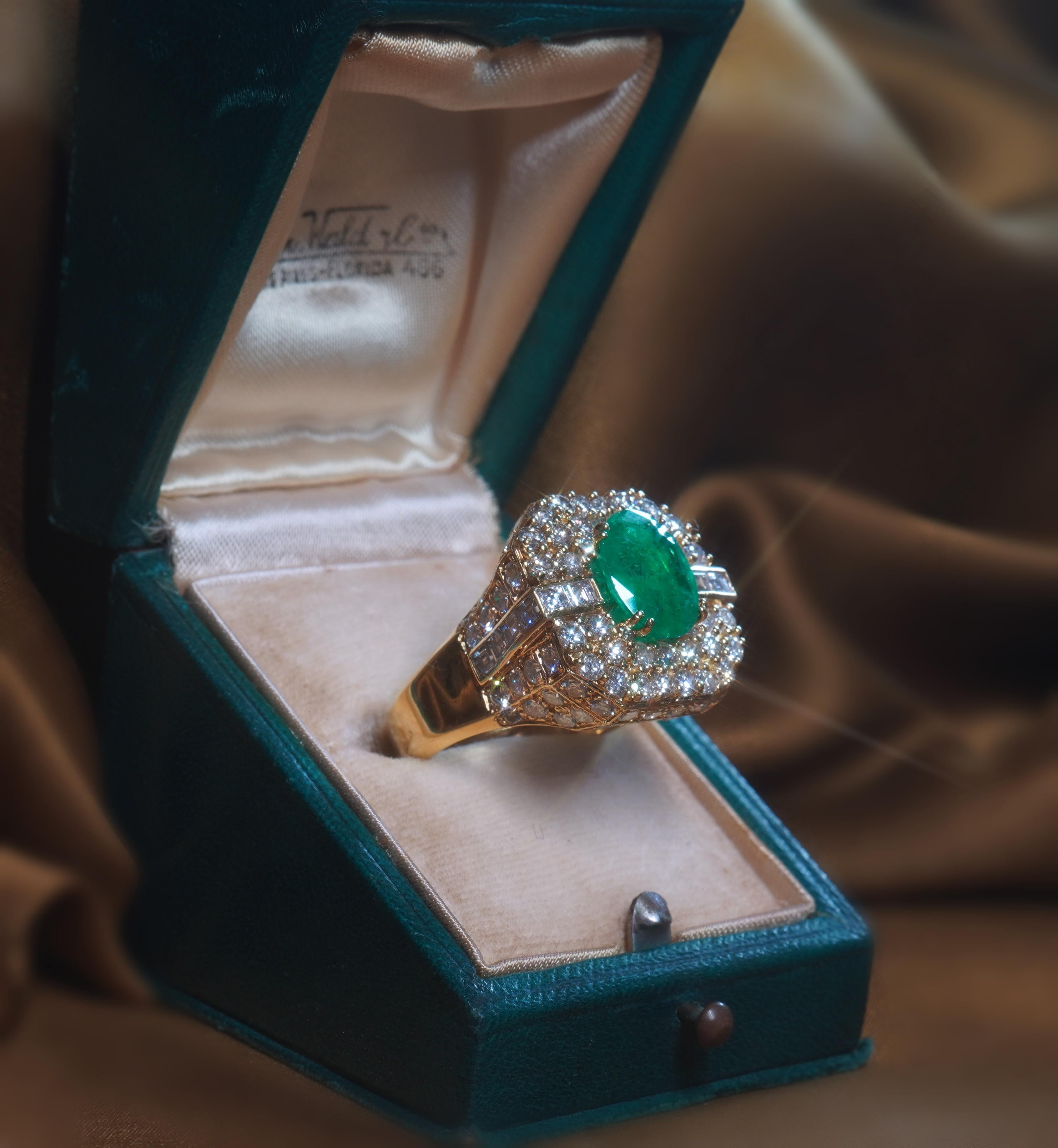 GIA Emerald Diamond Ring Vintage 18K Certified Natural Fine VS Huge 7.54 Carats! For Sale 2