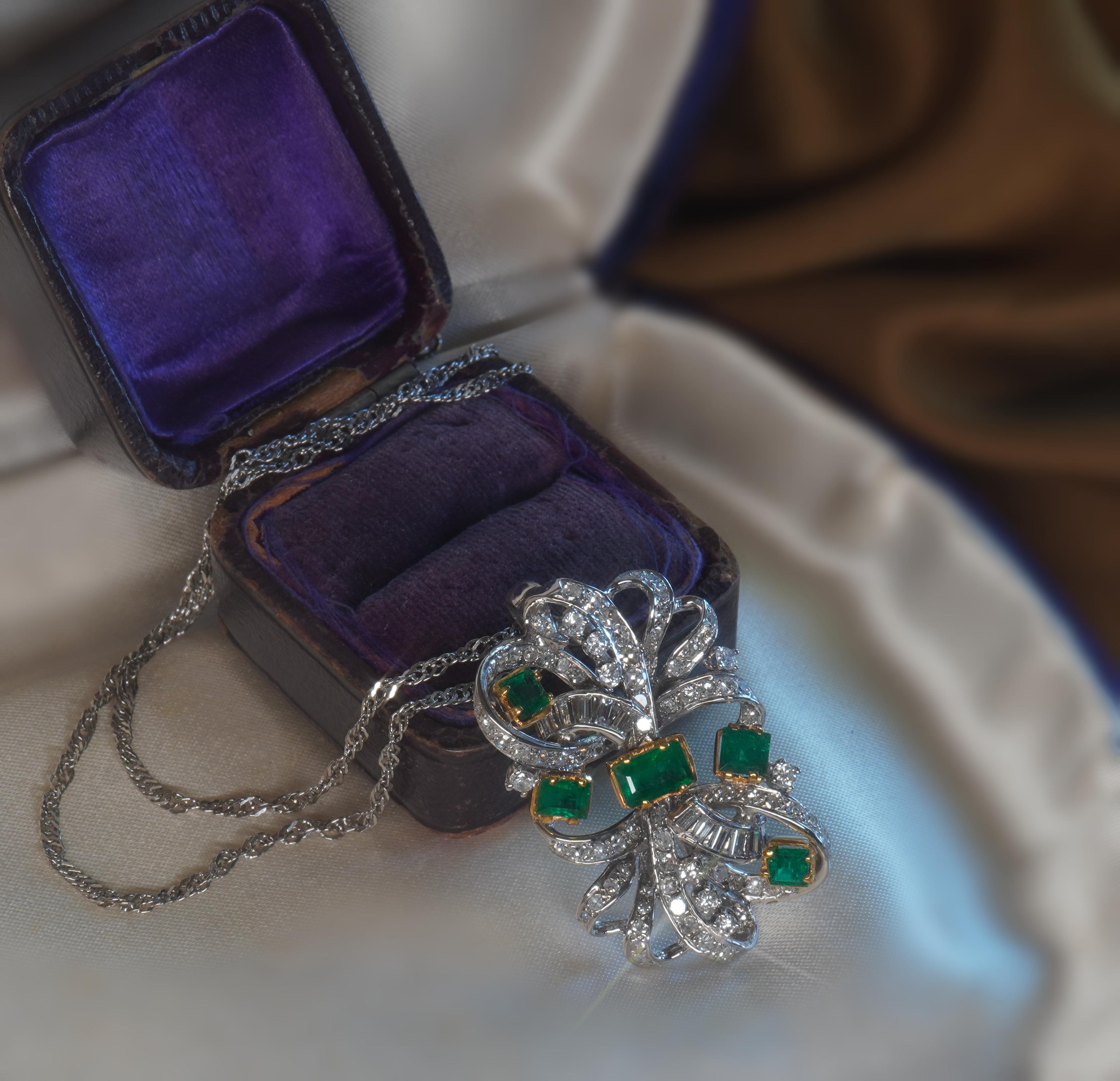 GIA Smaragd Platin 18K Anhänger Diamant zertifiziert viktorianisch Groß AAA 5,26 Karat (Ovalschliff) im Angebot