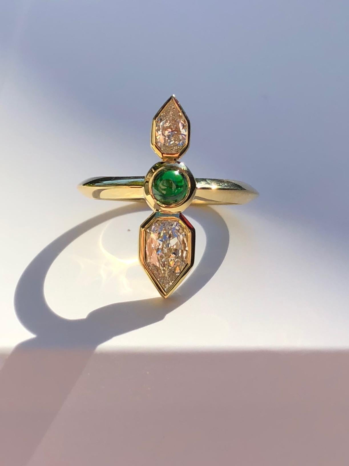 GIA Empress Cut Diamond and Tsavorite 18 Karat Gold Engagement Ring In New Condition For Sale In Berkeley, CA