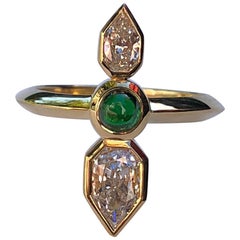 GIA Empress Cut Diamond and Tsavorite 18 Karat Gold Ring