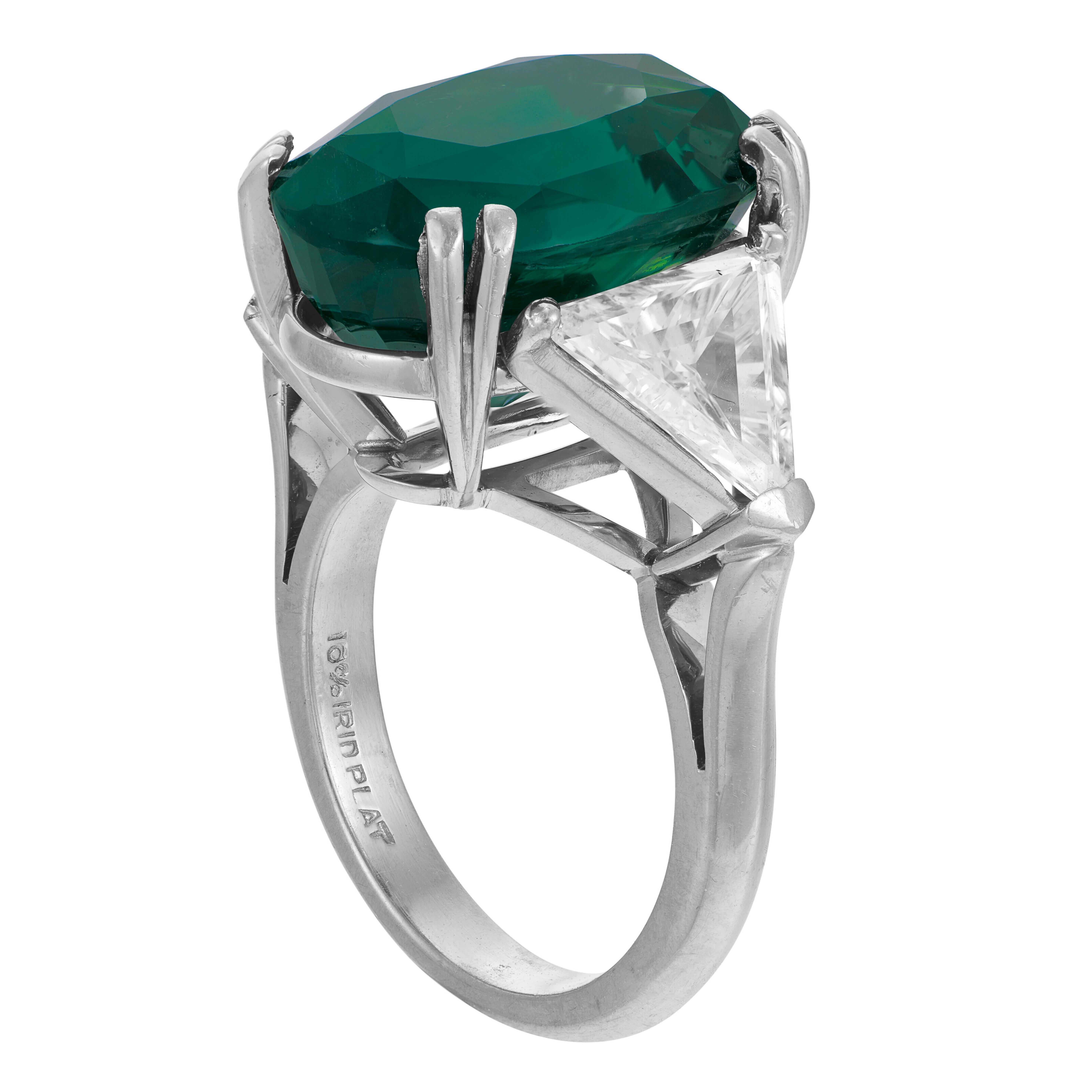 Oval Cut GIA ertified 8.31  Carat Minor Oil Emerad Diamond Cocktail Ring For Sale