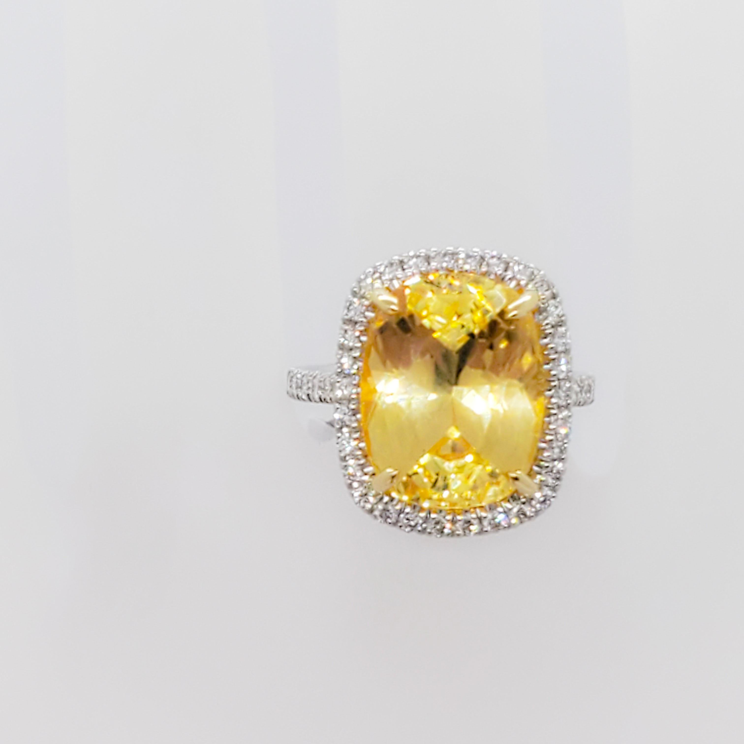 Women's or Men's GIA Sri Lanka Yellow Sapphire Cushion and Diamond Cocktail Ring For Sale