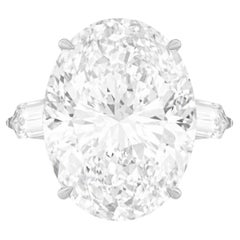 Bague extraordinaire en diamant ovale de 10,39 carats de la GIA