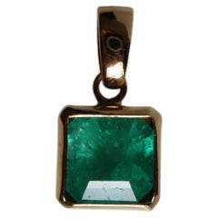 GIA F1/Minor 1.03ct Colombia Emerald Pendant In 18K Gold