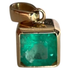 GIA F1/Minor 1.03ct Colombia Emerald Pendant In 18K Gold