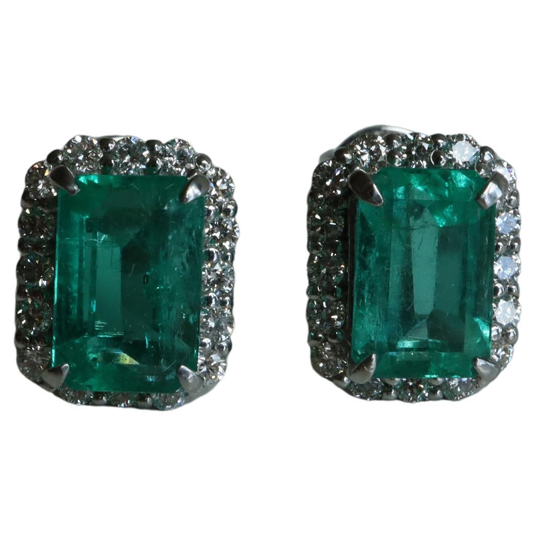 GIA F1/Minor 1.89ct Natural Colombian Emerald Earrings For Sale