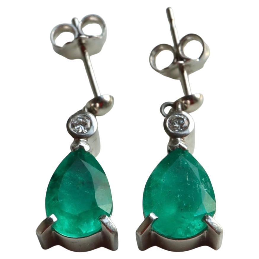 GIA F1/Minor 2.82 Ct Colombian Emerald Earrings in Platinum For Sale