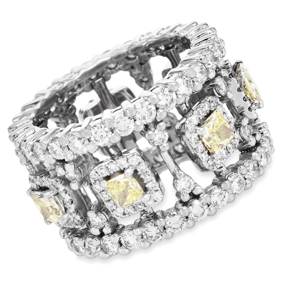GIA Anello di eternità in platino con diamante giallo intenso di 6,60 carati in vendita 1
