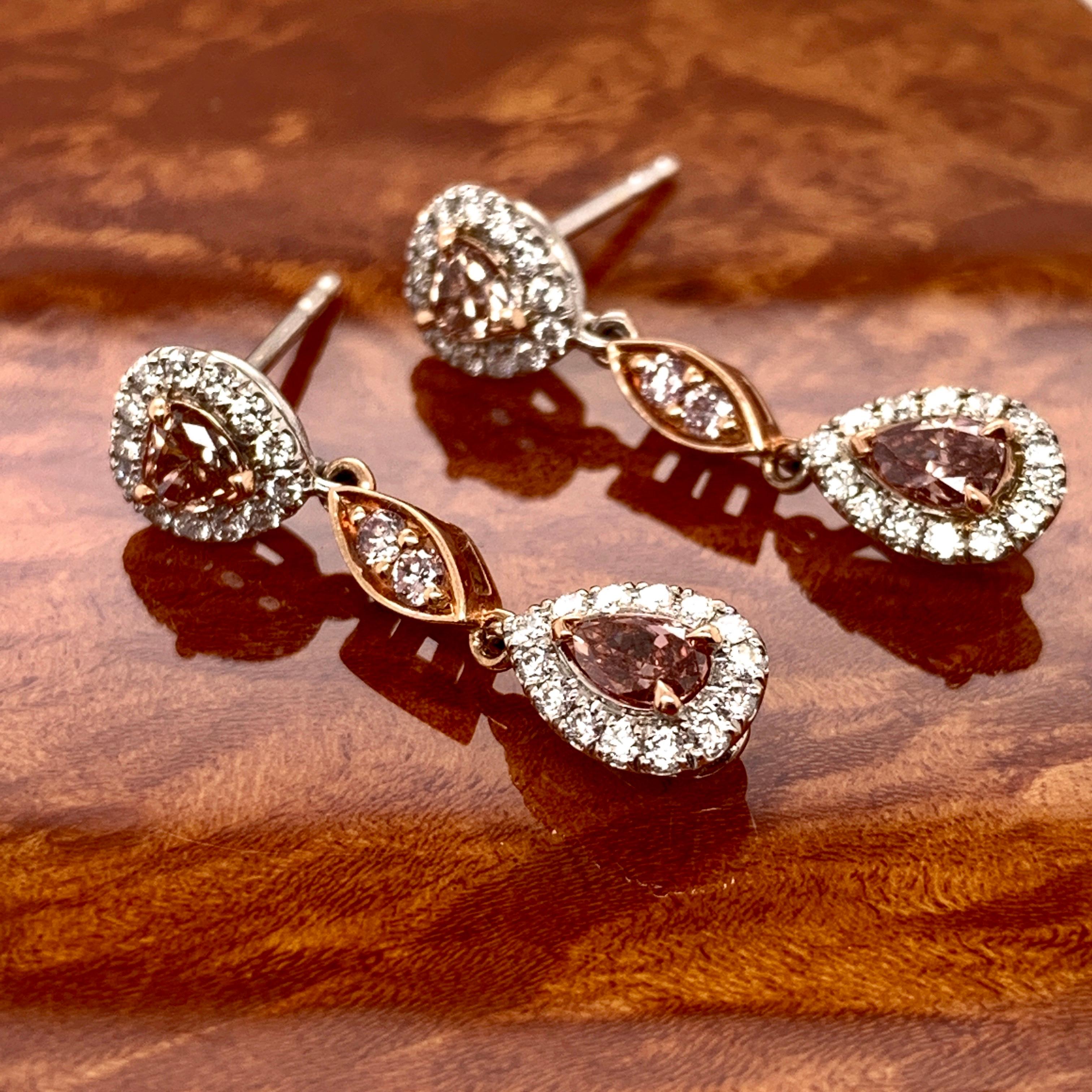 Orecchini con diamanti Pink Diamond Gia Fancy Orangy In condizioni Nuovo in vendita a Richmond, BC