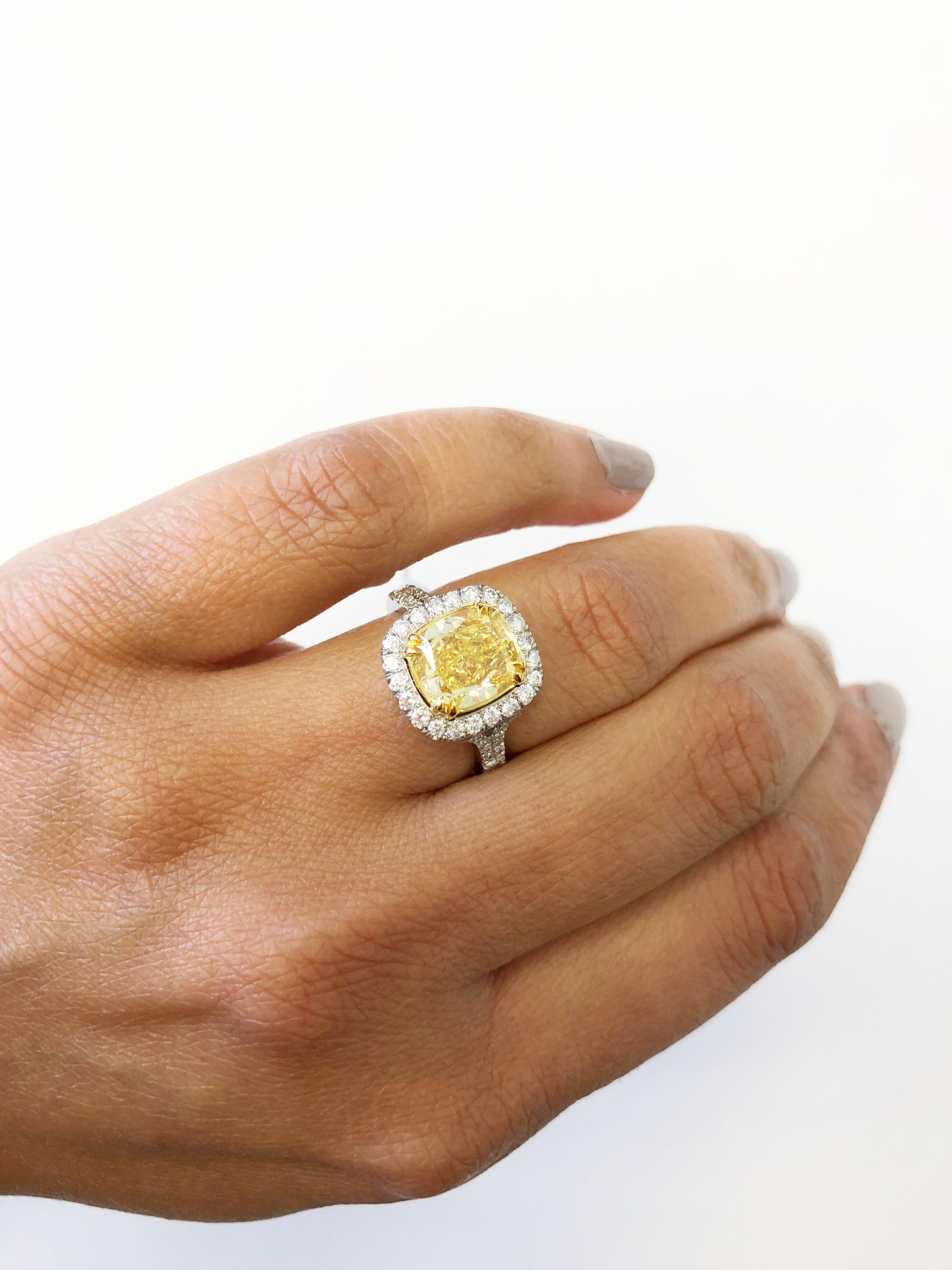 GIA Fancy Vivid Yellow Cushion Diamond Engagement Ring in Platinum and 18 Karat In New Condition In Los Angeles, CA