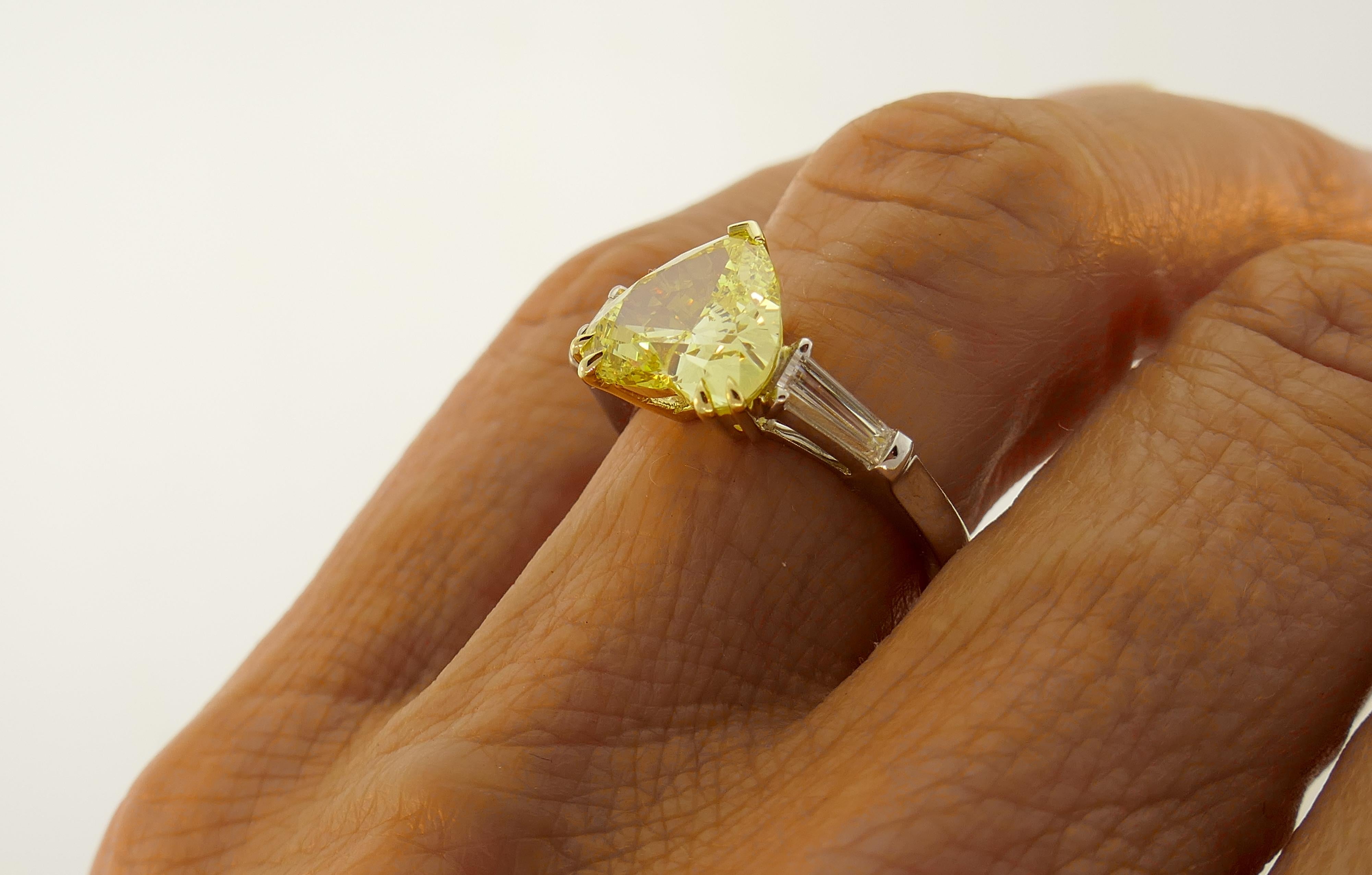 GIA Fancy Vivid Yellow Diamond Platinum Ring 2.64 Carat Heart Solitaire 4