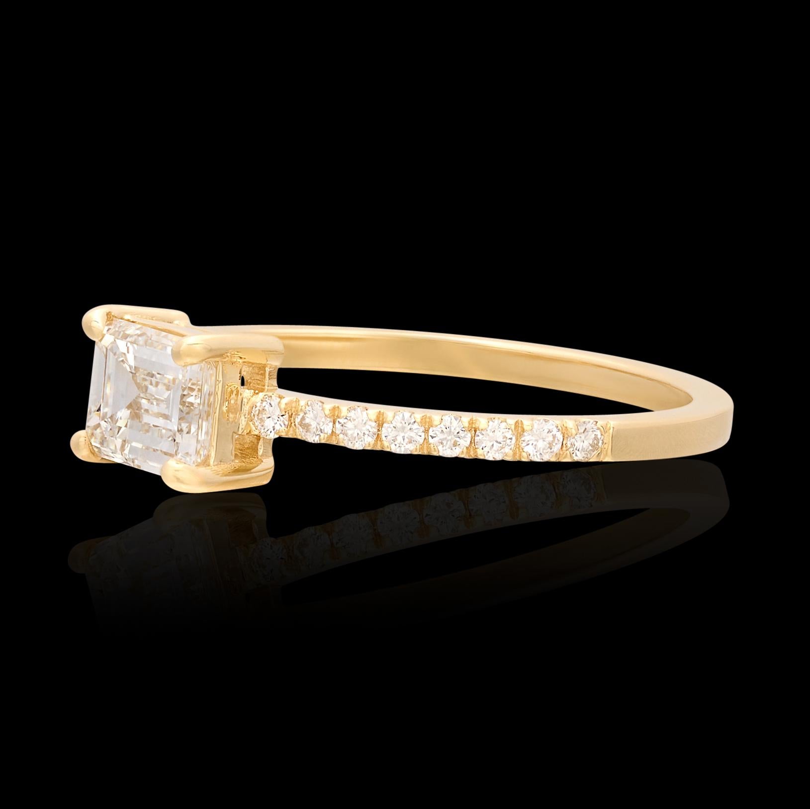 GIA G/VVS1 Anillo de compromiso talla esmeralda y oro de 18k en Excelente estado para la venta en San Francisco, CA