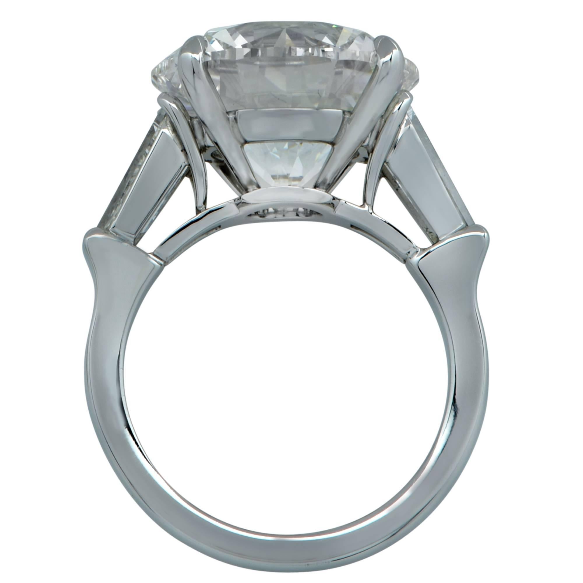 Round Cut Vivid Diamonds GIA Certified 10.01 Carat Diamond Engagement Ring