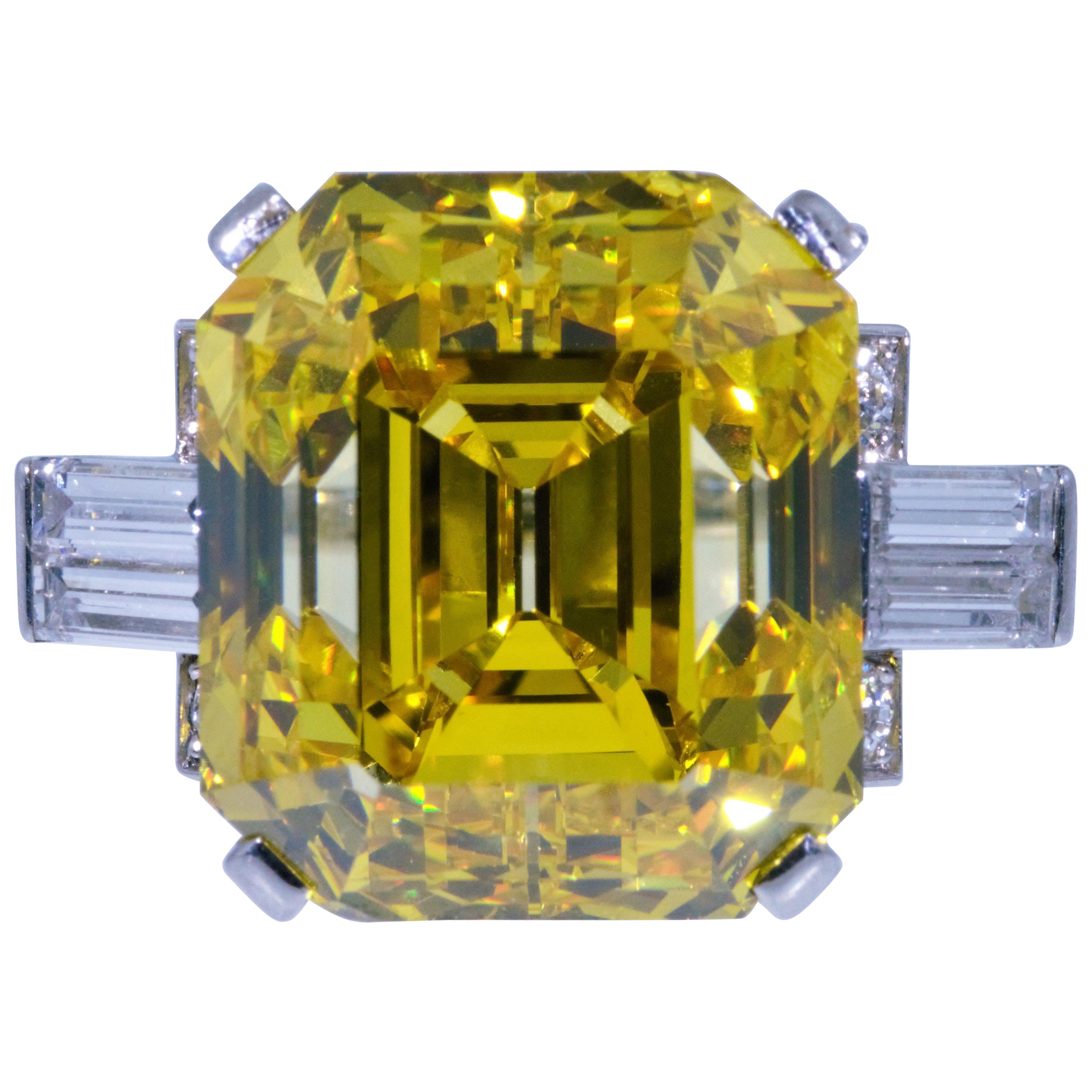 GIA Graded 19.01 Carat Fancy Vivid Orangy Yellow Vs2 Diamond Ring in Platinum For Sale