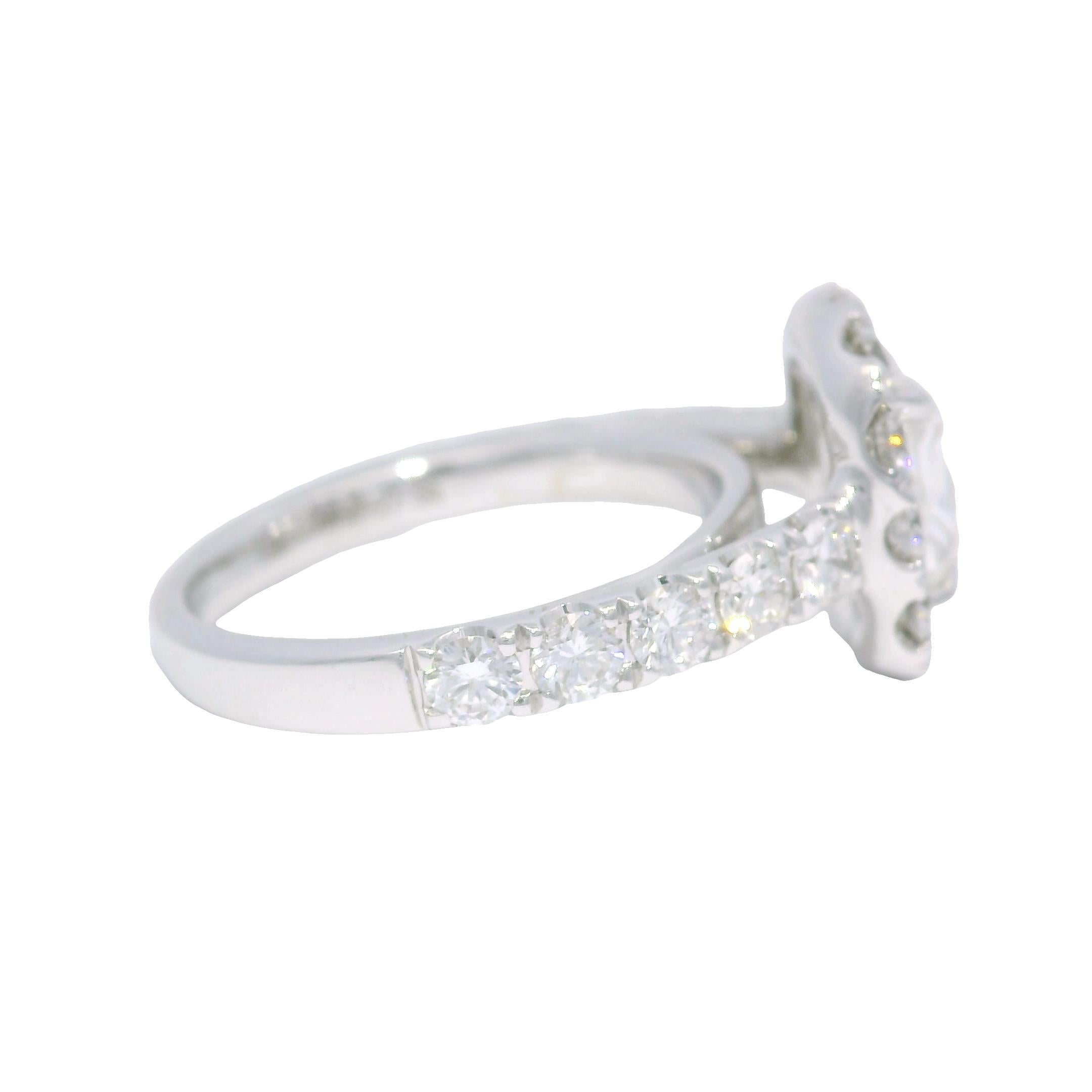 Verlobungsring, GIA-zertifizierter 2,18 Karat Diamant im Kissenschliff, 18 Karat, auf Lager im Zustand „Hervorragend“ im Angebot in Boca Raton, FL