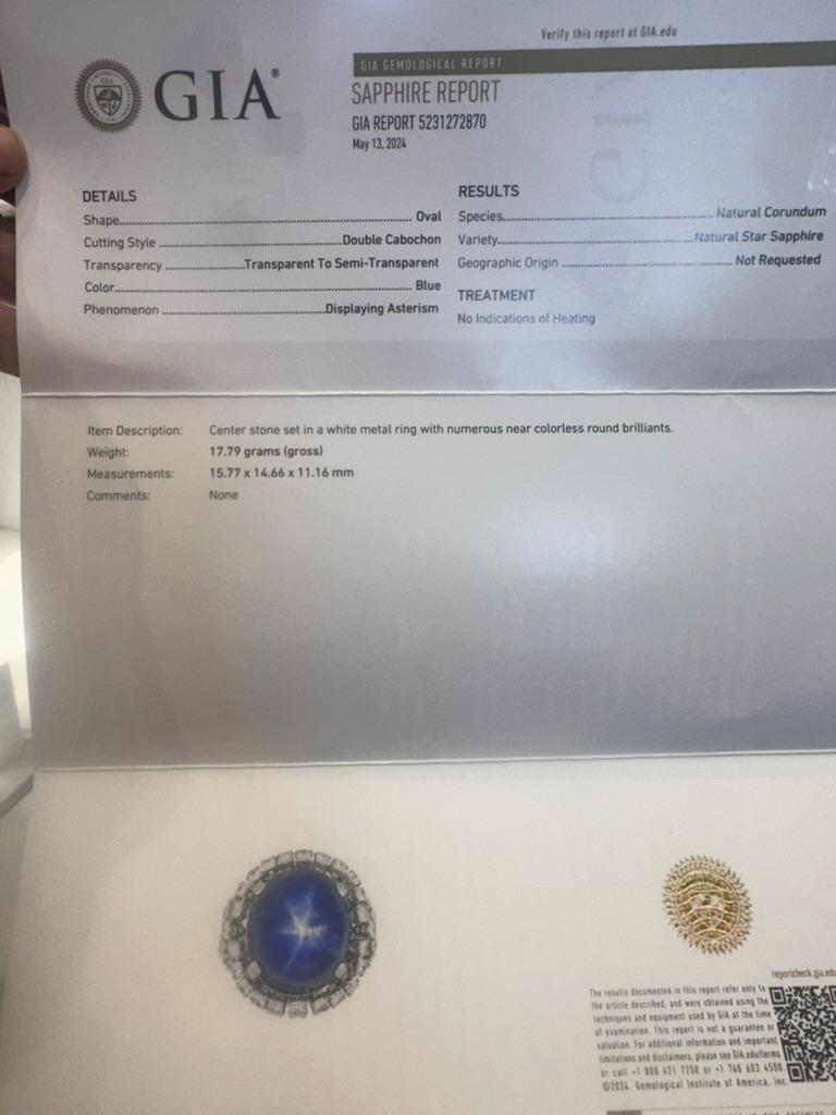 Saphir étoilé bleu non chauffé classé par le GIA, pesant 27 carats et bague avec diamants, c 1950. en vente 5