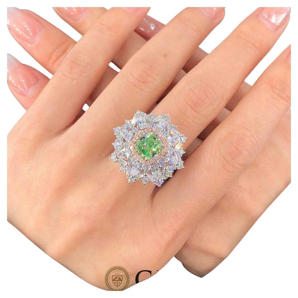 Anello/pendente con diamante Greene 
Greene GIA da 2ct e diamanti bianchi da 2,55ct in vendita