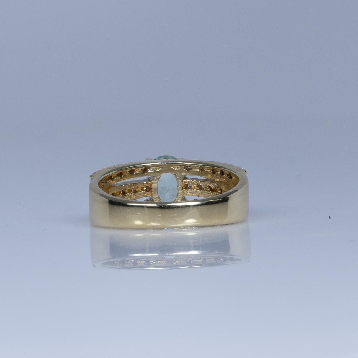 GIA Ring aus 14 Karat Gelbgold mit grünem Paraiba-Turmalin, oval und Diamant (Ovalschliff)