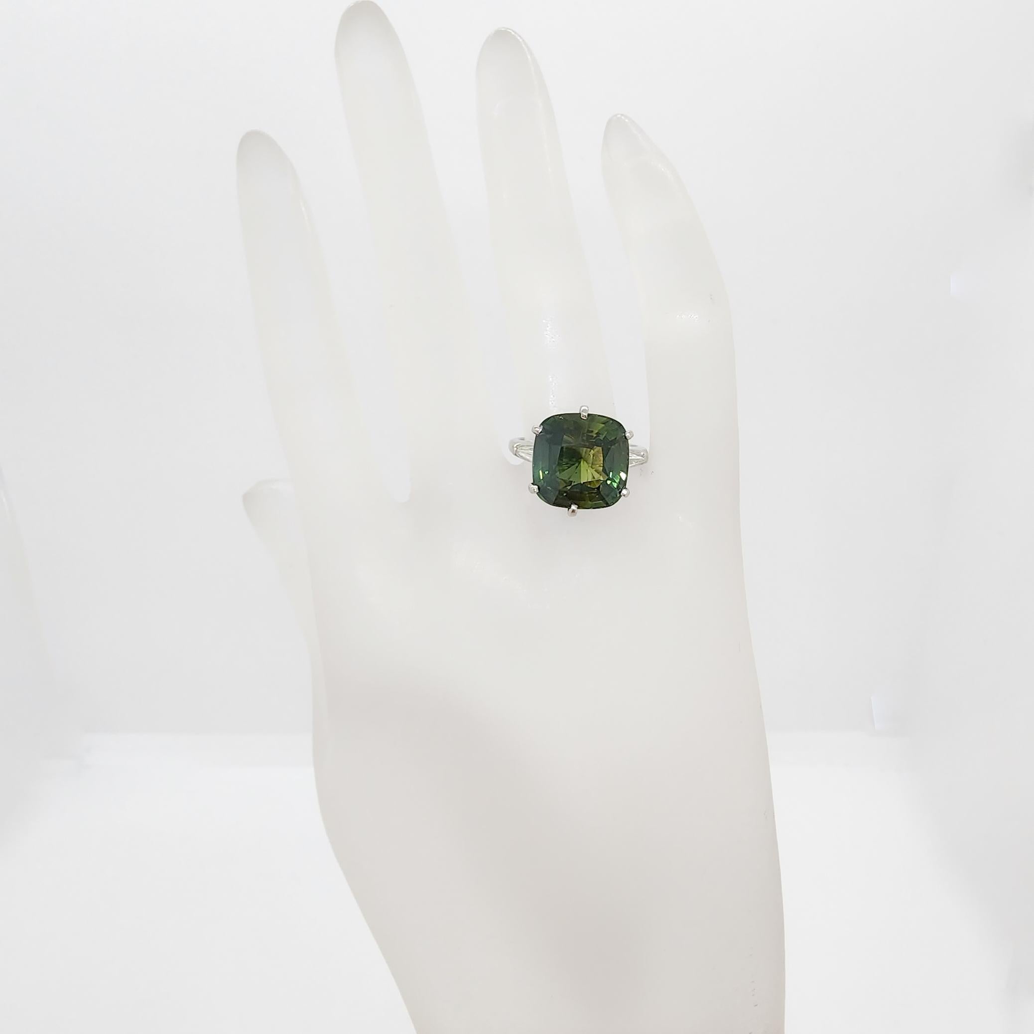 GIA Green Sapphire Cushion and White Diamond Cocktail Ring in Platinum For Sale 2