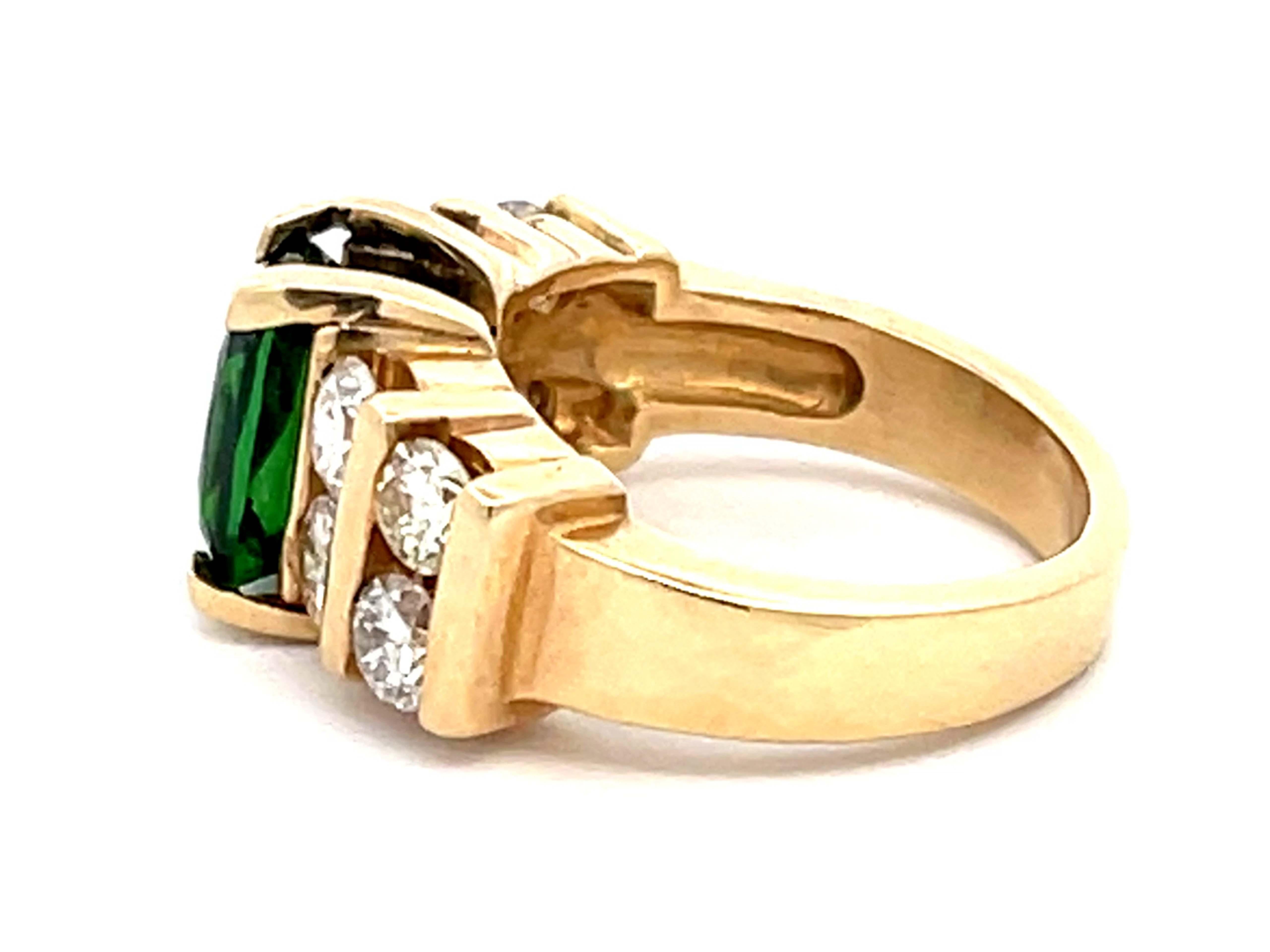 GIA Green Tsavorite Garnet and Diamond Ring in 14k Yellow Gold For Sale 1
