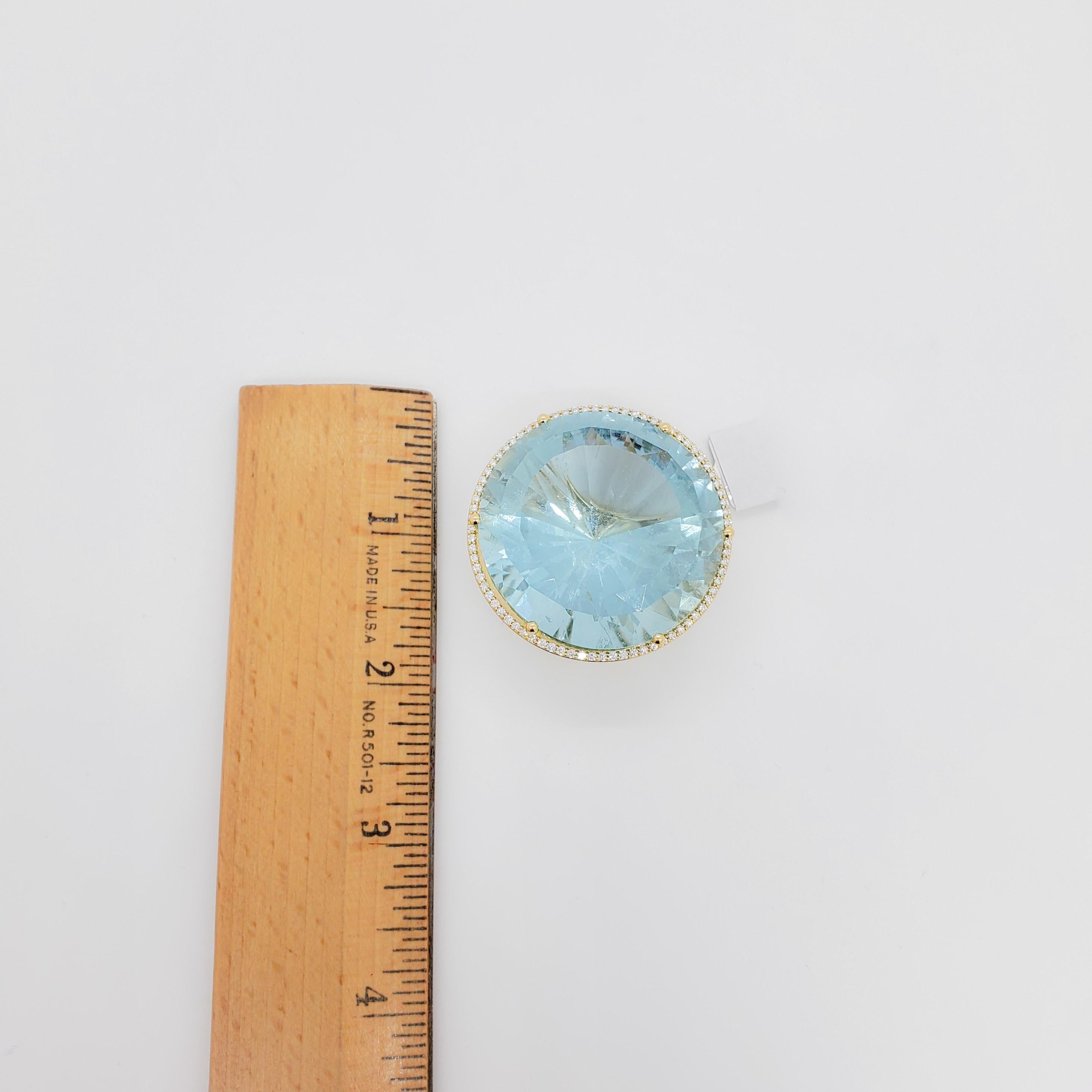 GIA Greenish Blue Aquamarine and Diamond Pendant in 18k Yellow Gold In New Condition For Sale In Los Angeles, CA