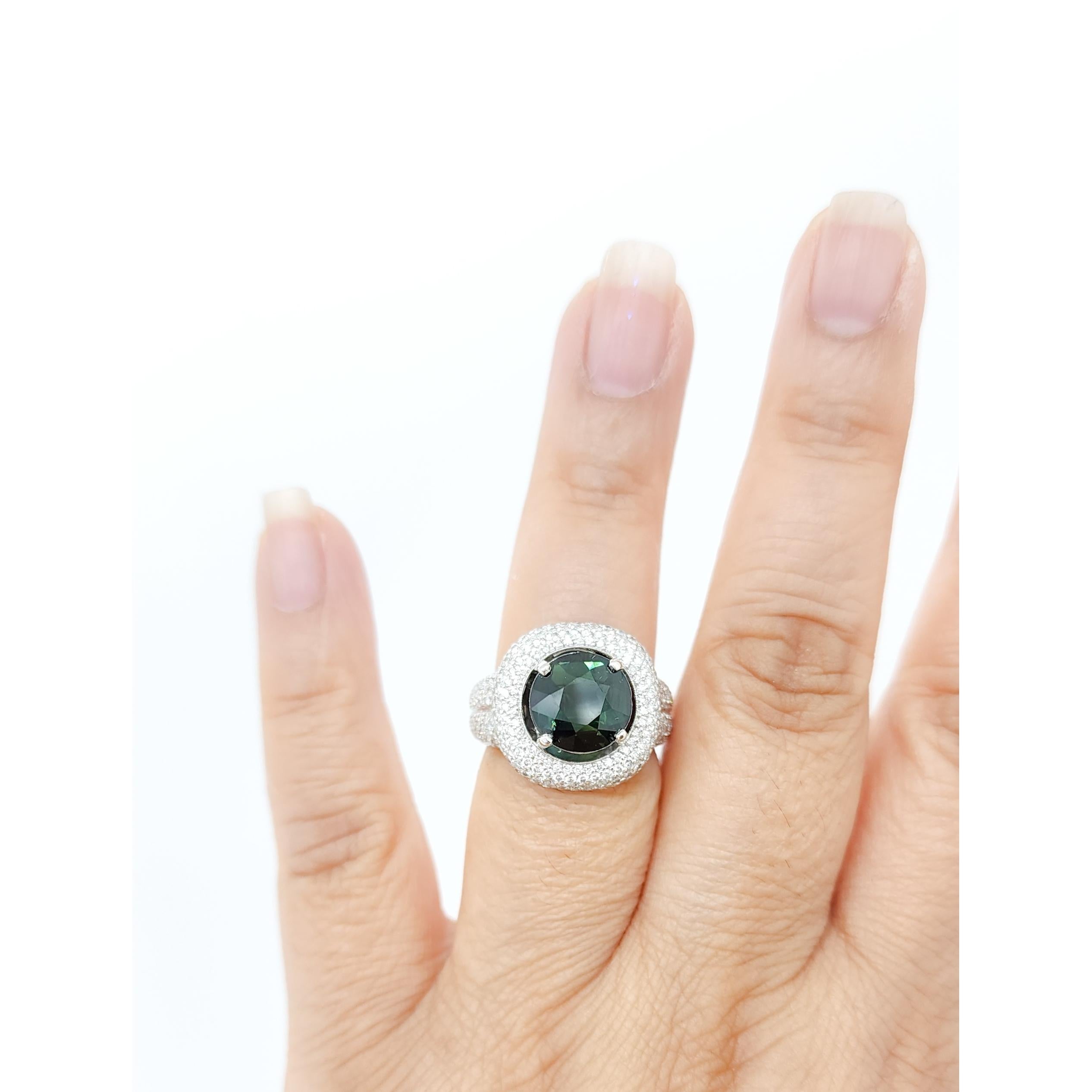 Taille ronde Bague cocktail en platine, saphir bleu verdâtre non chauffé et diamant blanc certifié GIA en vente