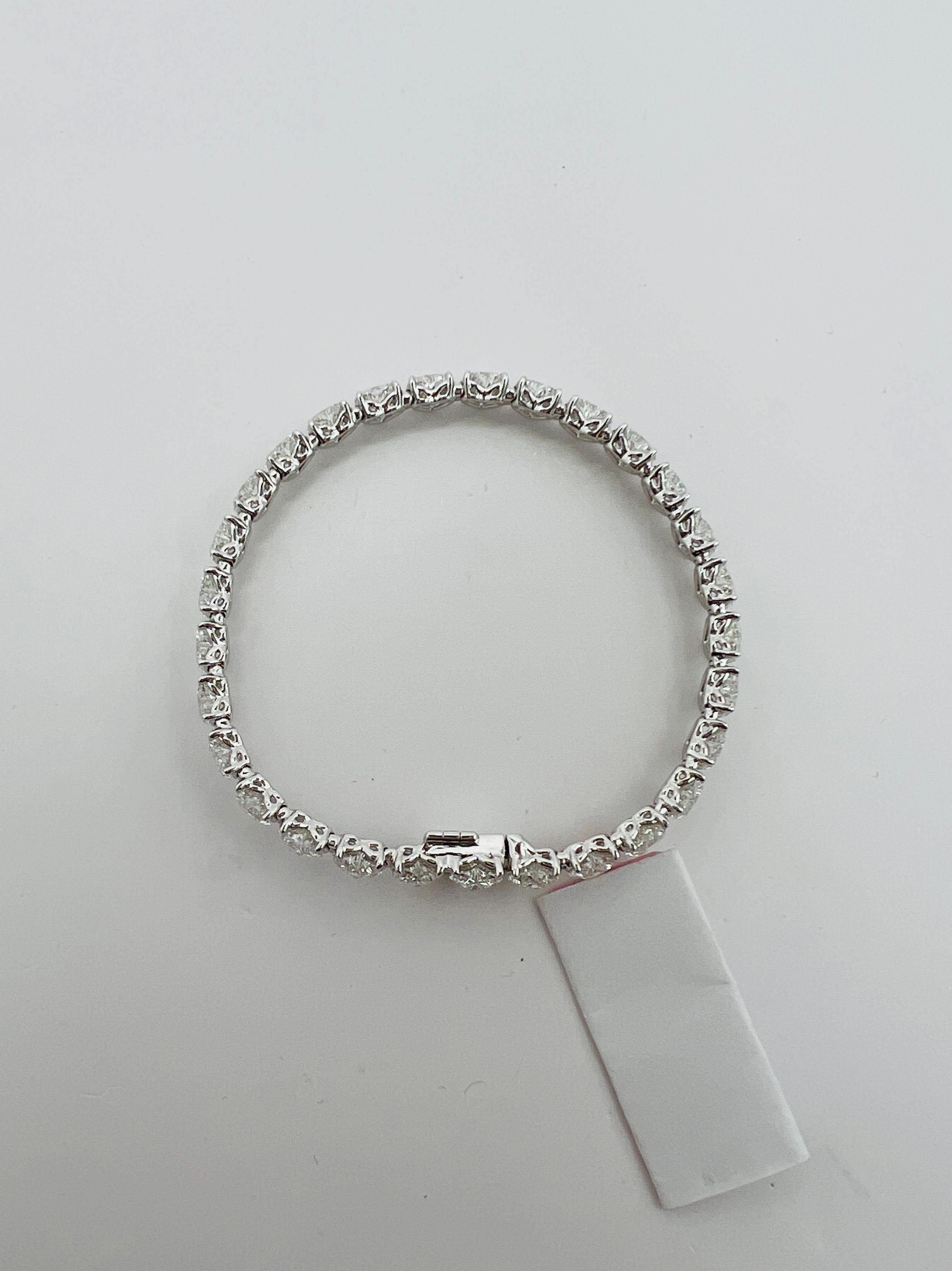GIA Half Carat Each White Diamond Heart Tennis Bracelet in 18K White Gold For Sale 2