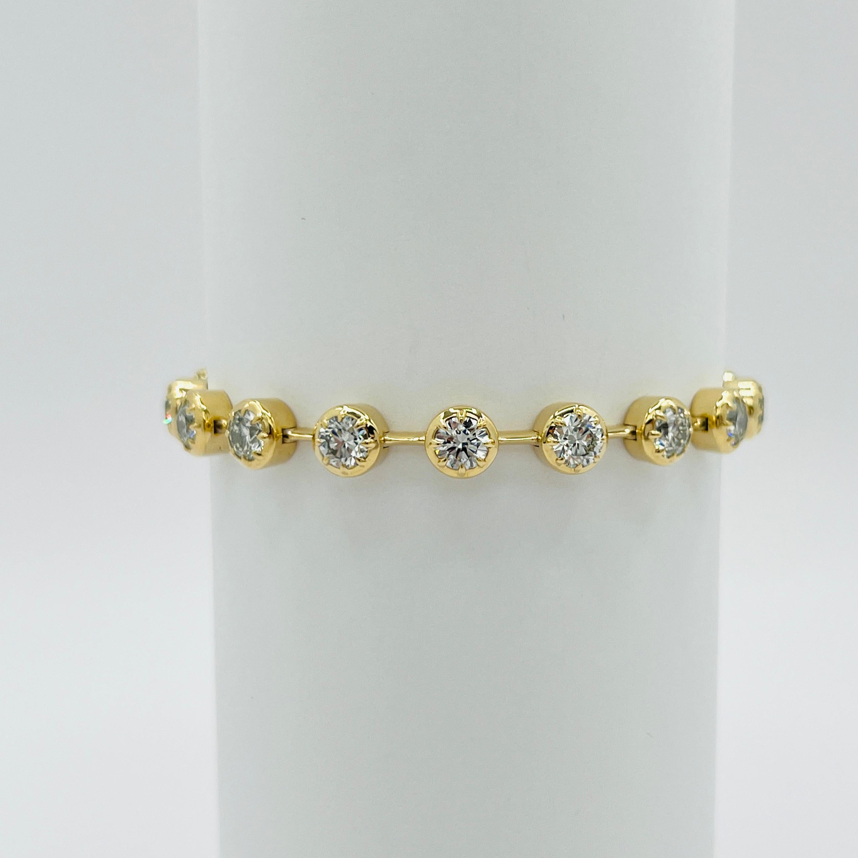 Bracelet en or jaune 18K avec chaton en diamant blanc d'un demi carat chacun GIA en vente 1