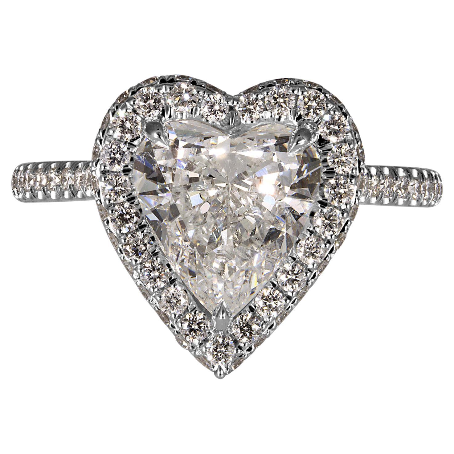 Bague de fiançailles en platine GIA en forme de coeur avec un diamant Halo de 3::01ctw