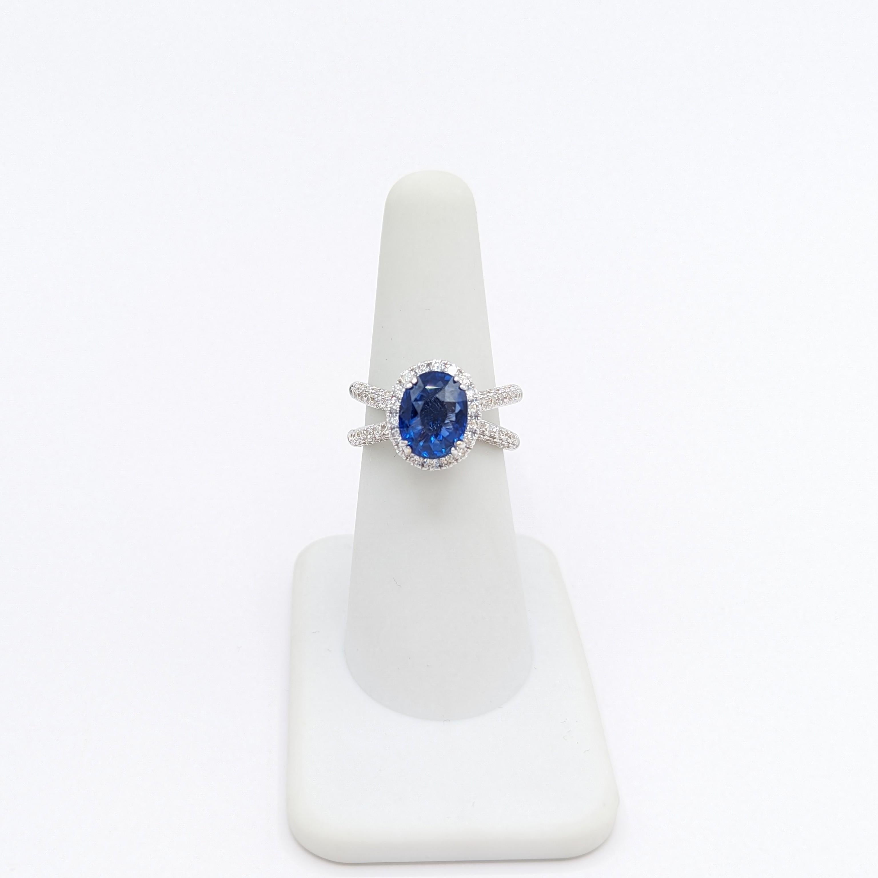 GIA Heated Blue Sapphire Oval and White Diamond Cocktail Ring in 18K White Gold In New Condition For Sale In Los Angeles, CA